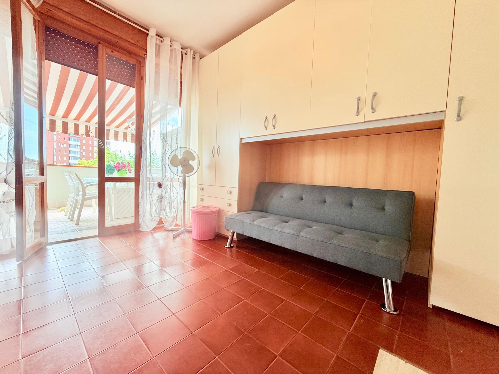 Hübsches Studio-Apartment 250 m vom Meer entfernt, direkt im Zentrum-Binnen