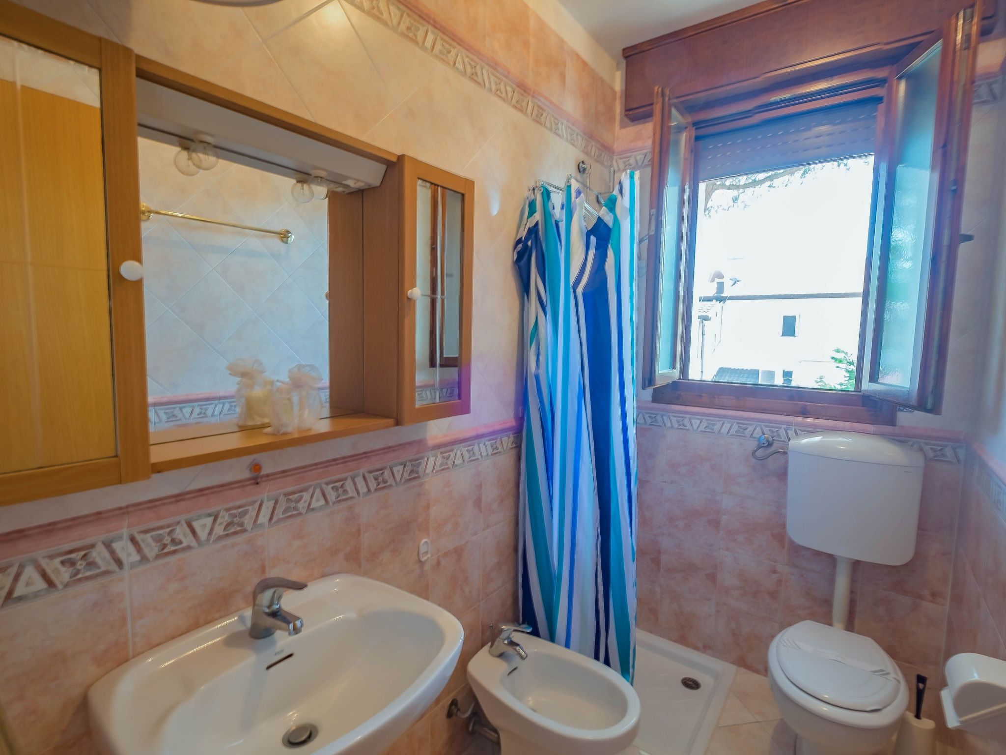 Zwei-Zimmer-Villa, privater Garten, Klima-Inside