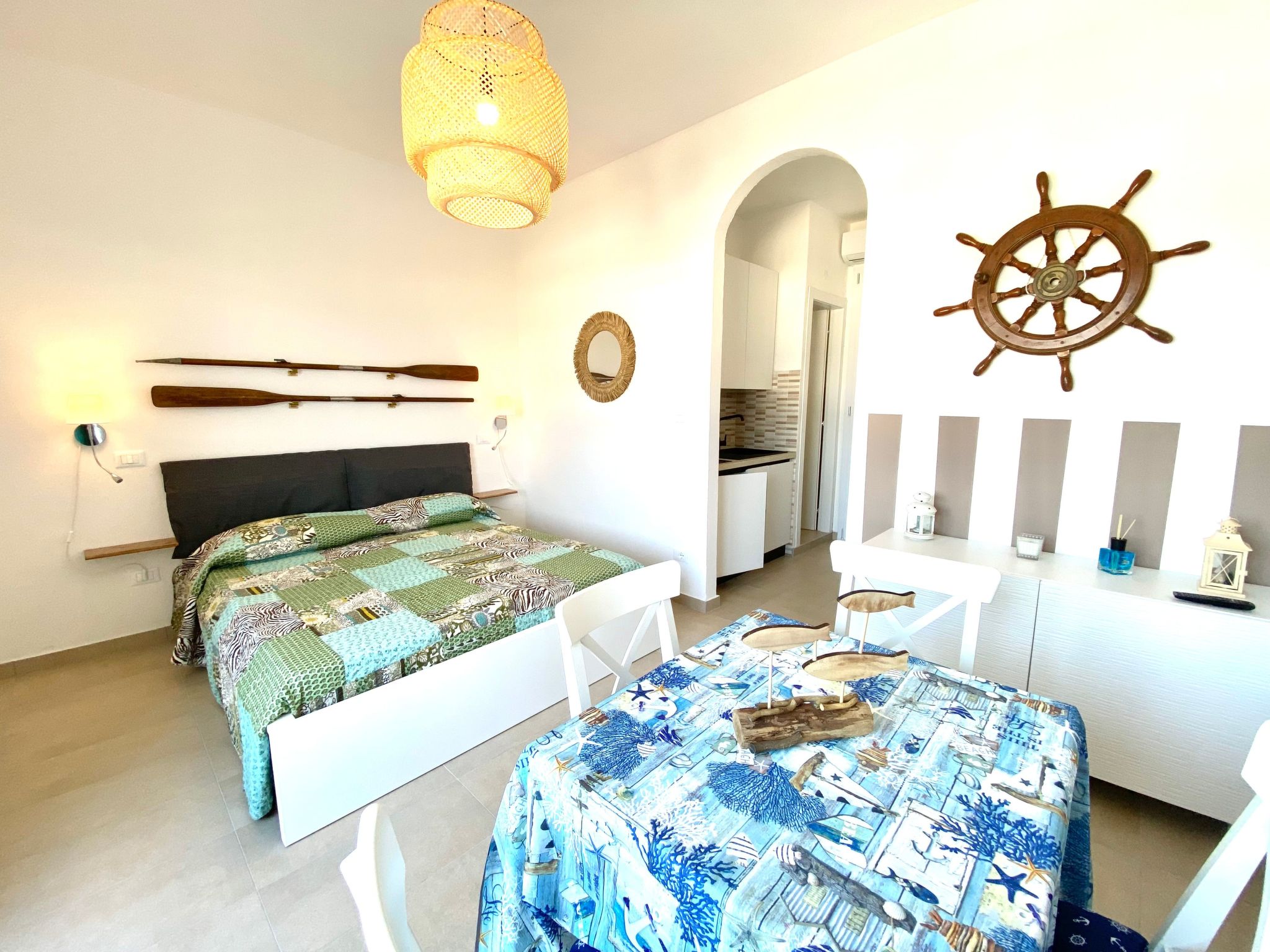 Modernes renoviertes Studio-Apartment mit Meerblick-Inside