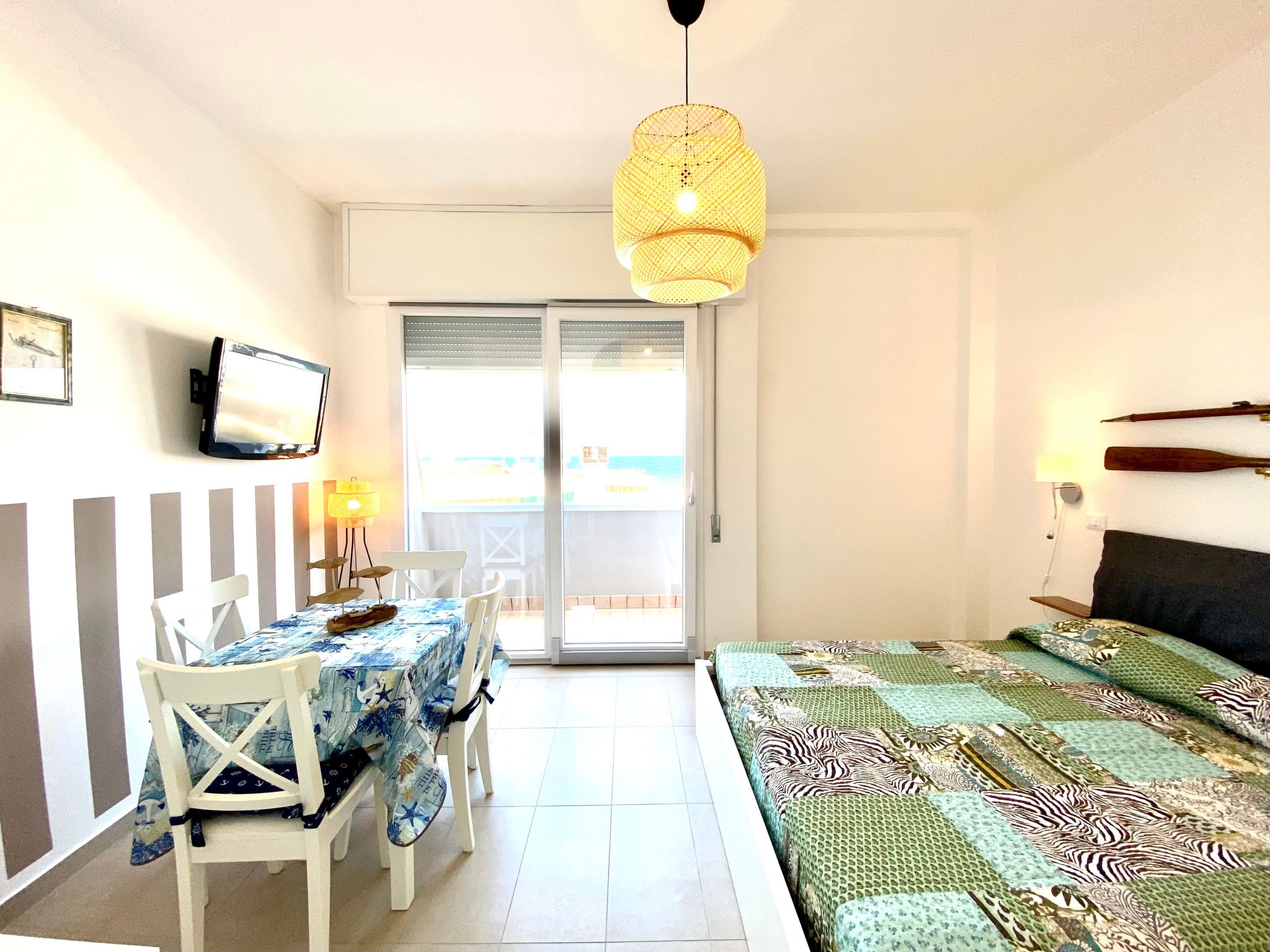 Modernes renoviertes Studio-Apartment mit Meerblick-Inside