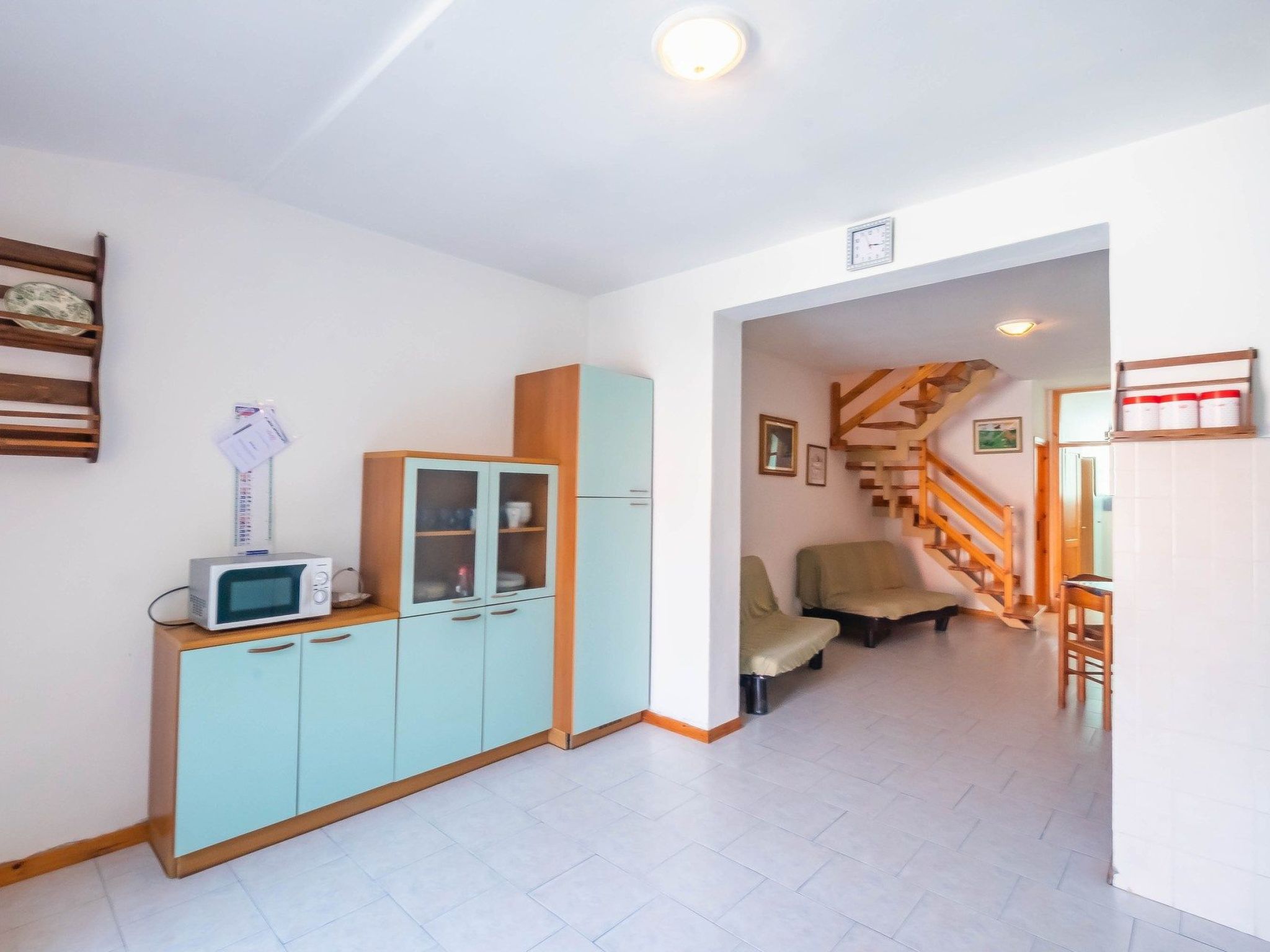 Vier-Zimmer-Villa, vertikal, 2 Bäder-Dedans