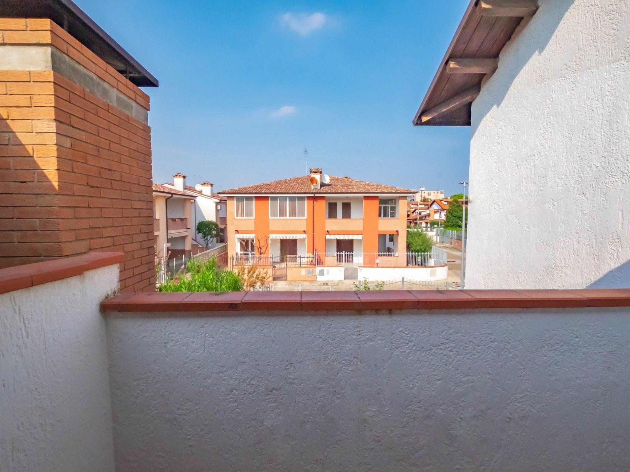 Vier-Zimmer-Villa, vertikal, 2 Bäder-Dedans