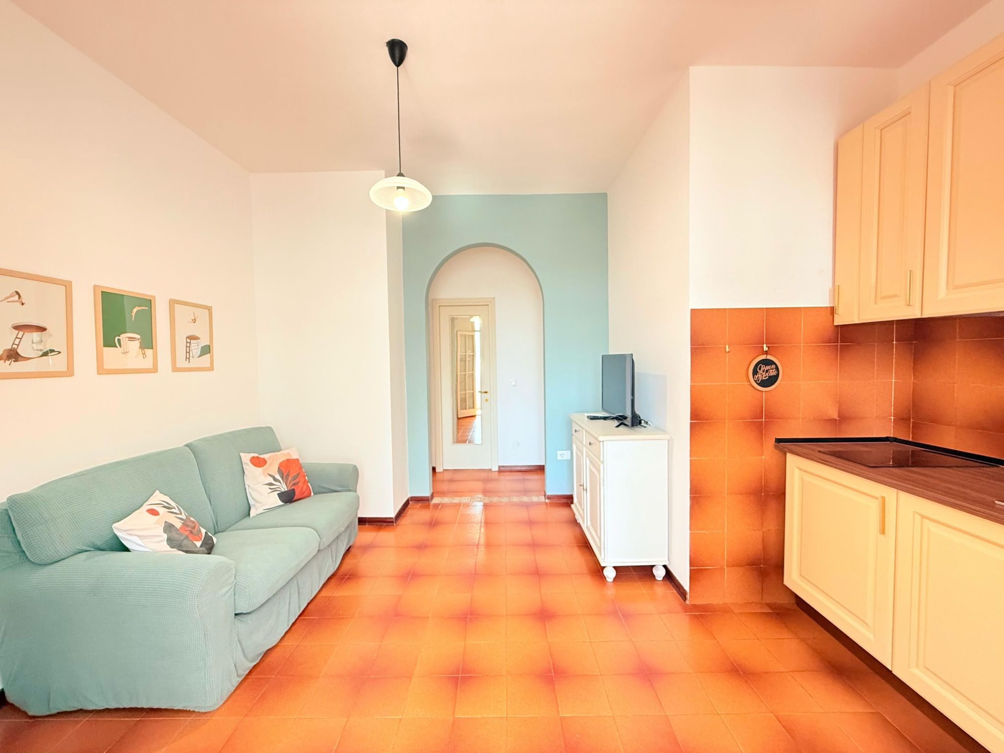 Mit Gemeinschaftspool, renoviert-Inside