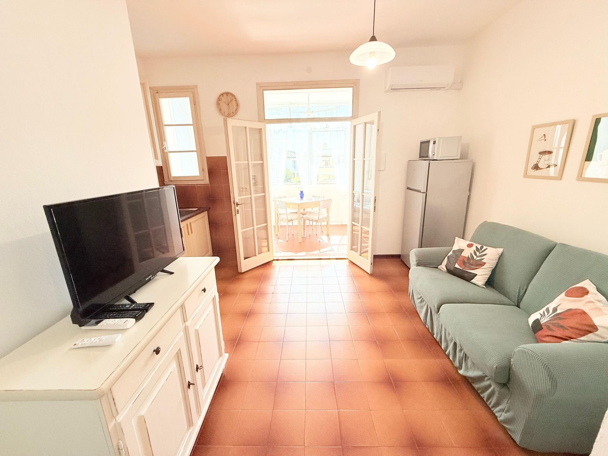 Mit Gemeinschaftspool, renoviert-Inside