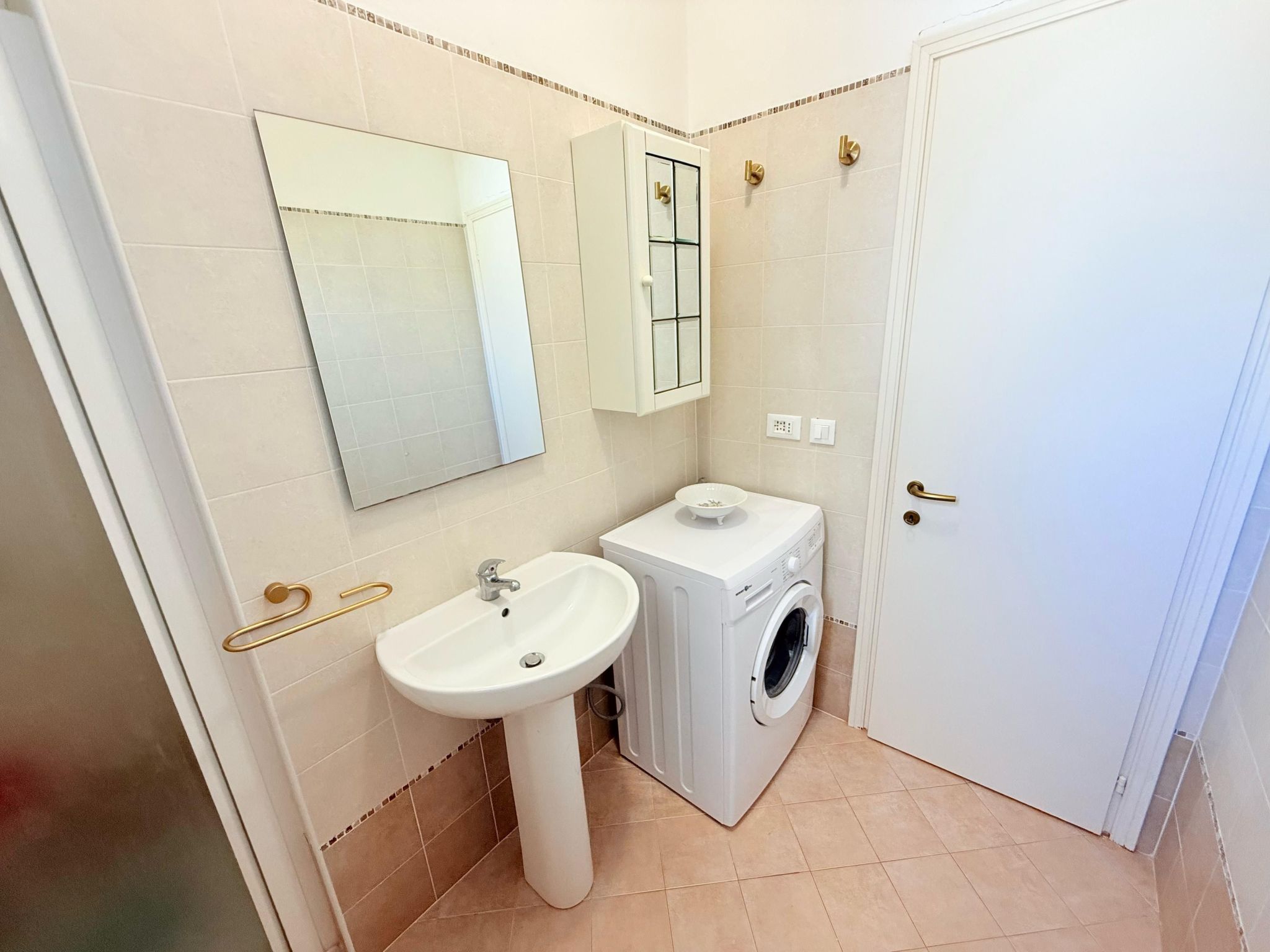 Mit Gemeinschaftspool, renoviert-Inside