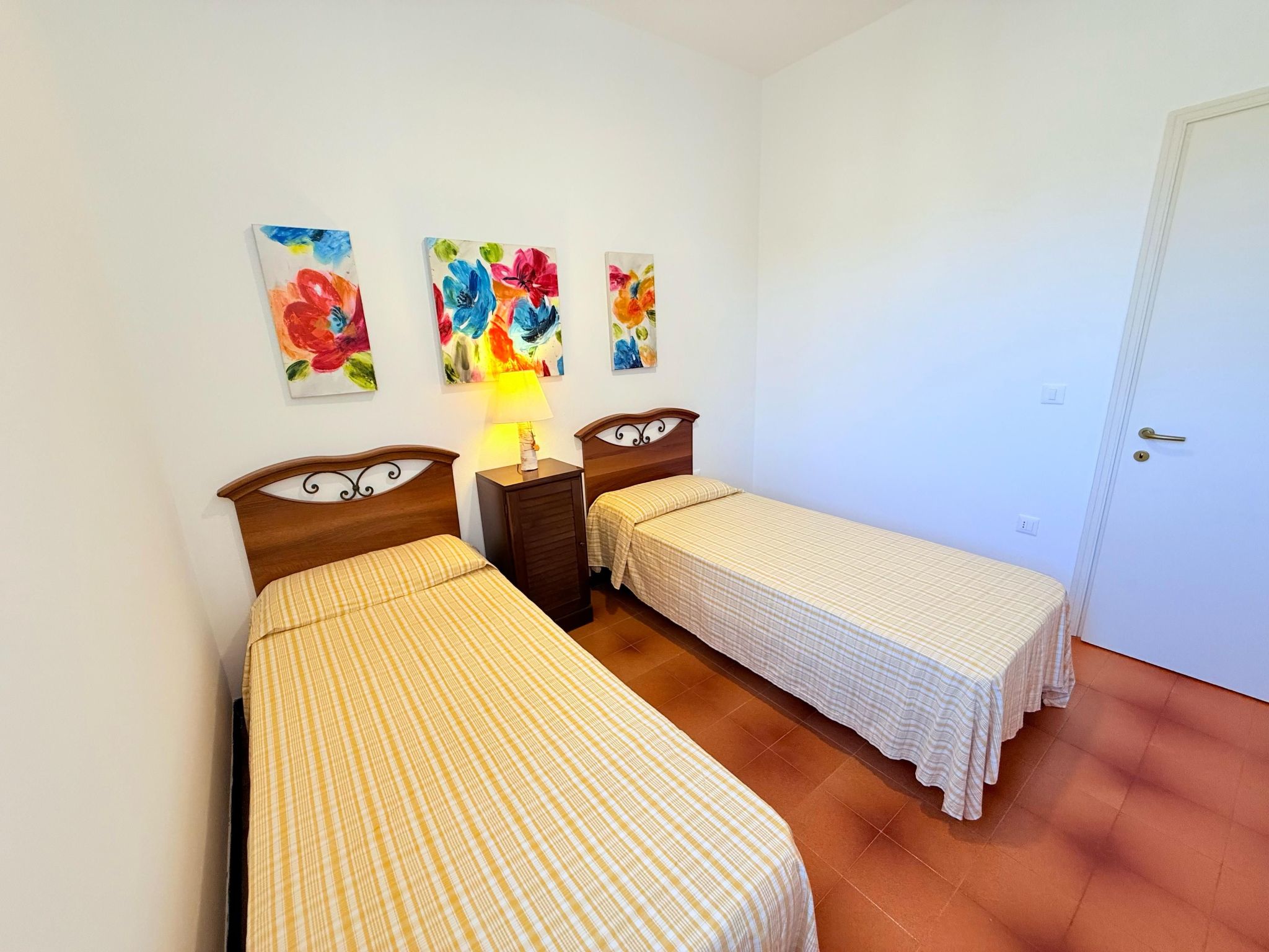 Mit Gemeinschaftspool, renoviert-Inside