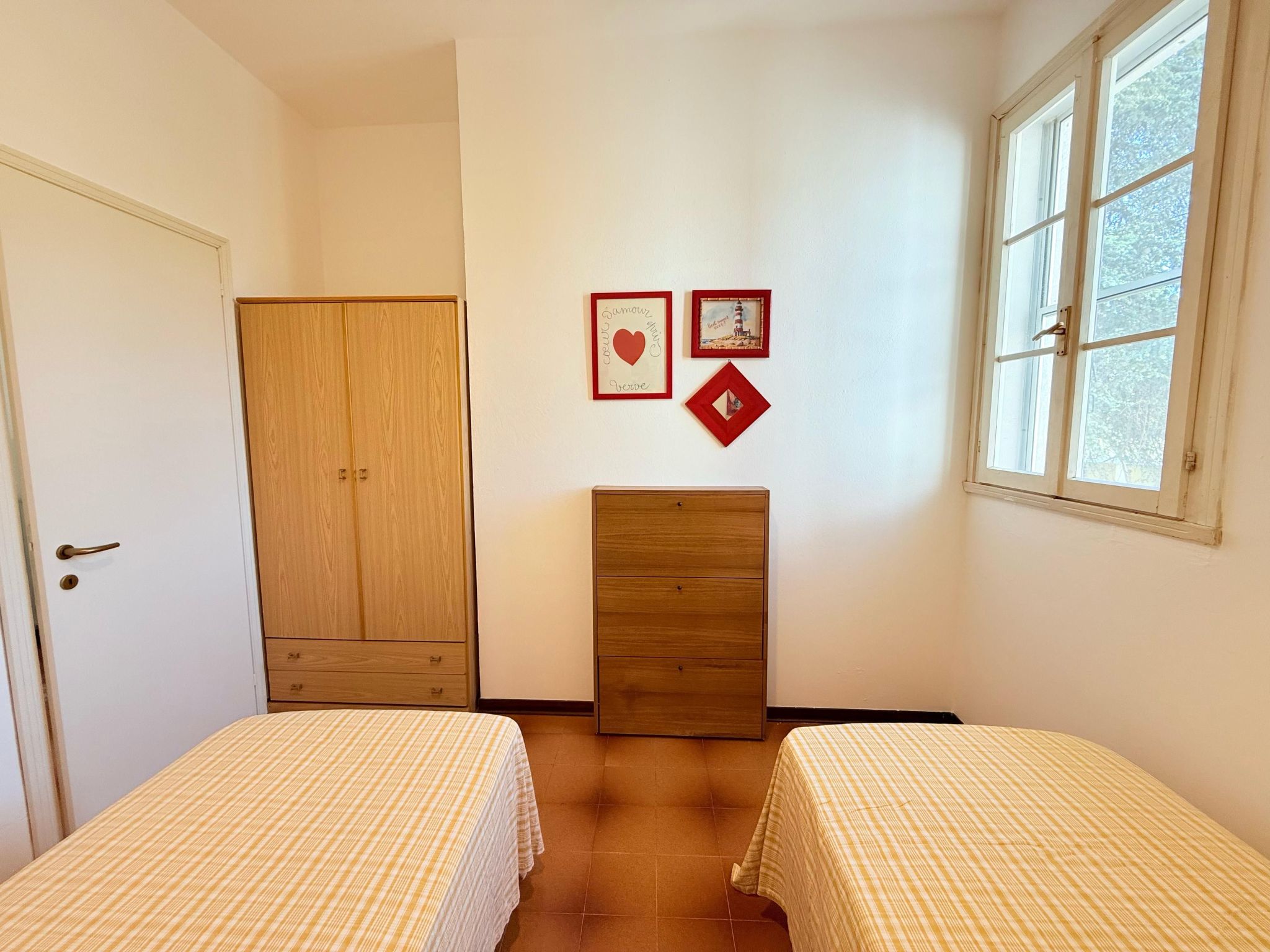 Mit Gemeinschaftspool, renoviert-Inside