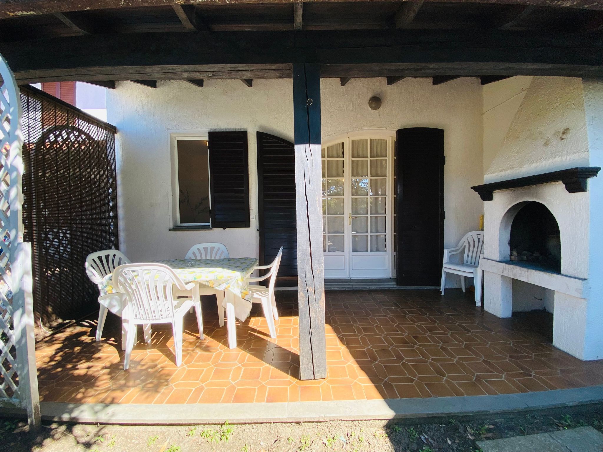 Vier-Zimmer-Villa, 2 Bäder, 2 Gärten, 2 Klima-Binnen