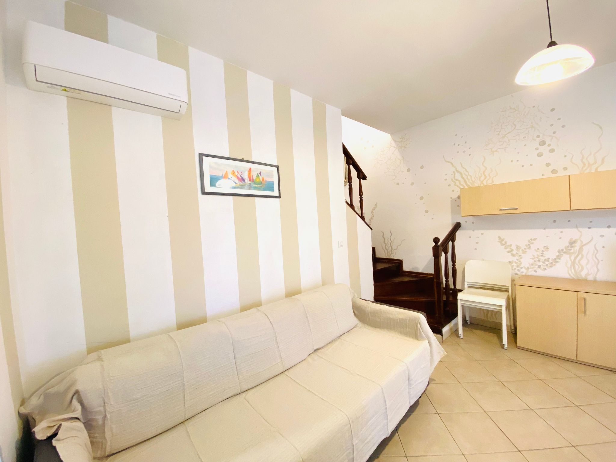 Vier-Zimmer-Villa, 2 Bäder, 2 Gärten, 2 Klima-Binnen