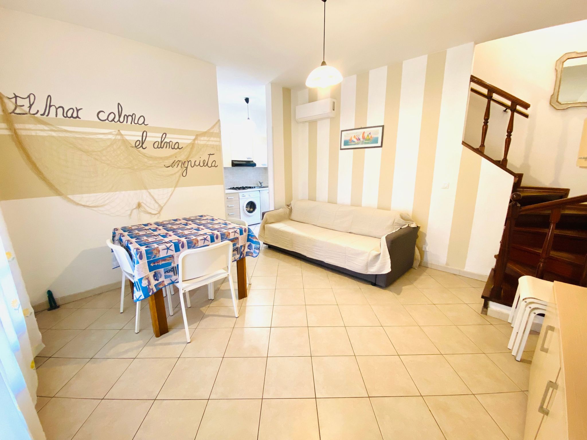 Vier-Zimmer-Villa, 2 Bäder, 2 Gärten, 2 Klima-Binnen