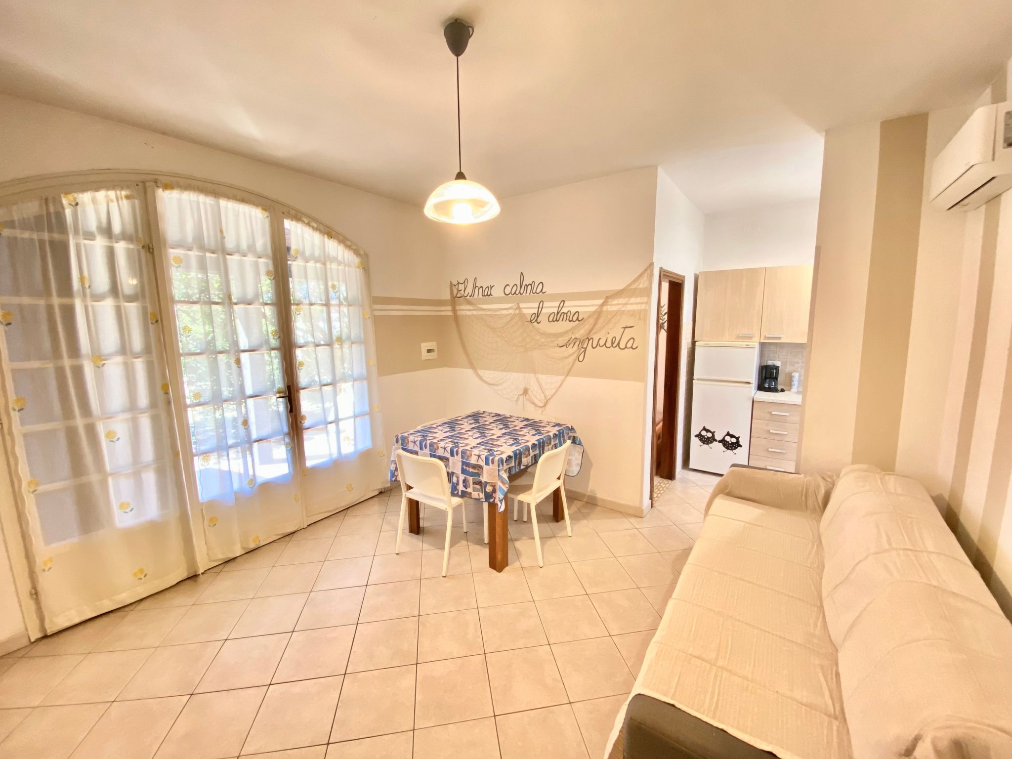 Vier-Zimmer-Villa, 2 Bäder, 2 Gärten, 2 Klima-Binnen