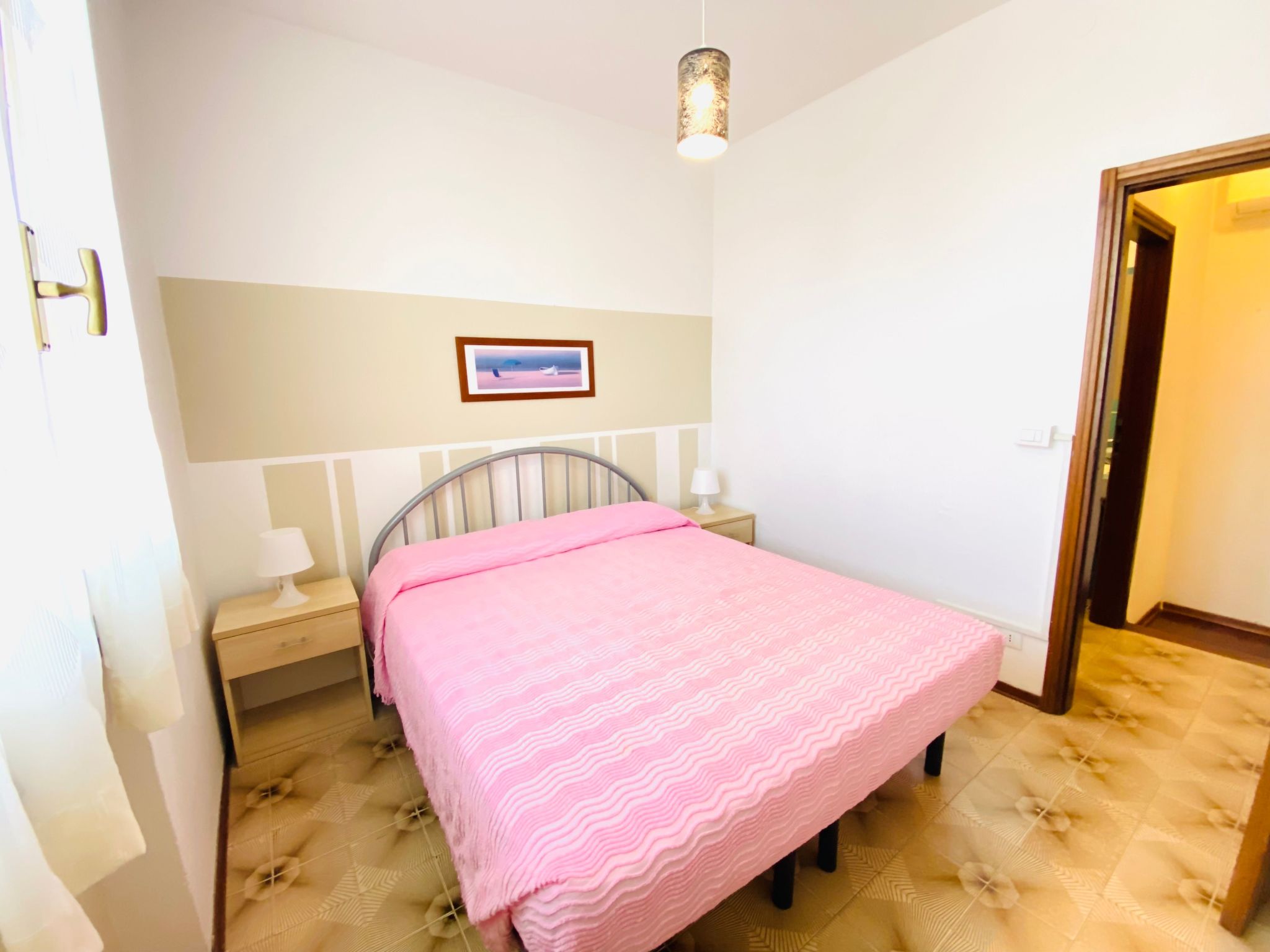 Vier-Zimmer-Villa, 2 Bäder, 2 Gärten, 2 Klima-Binnen