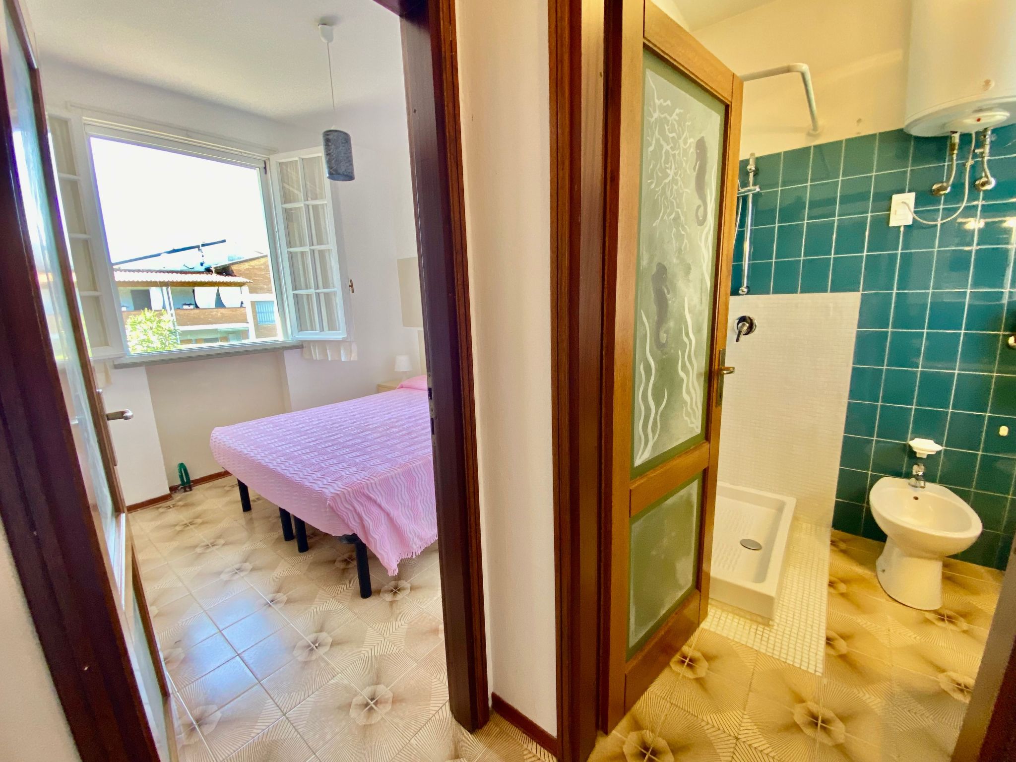 Vier-Zimmer-Villa, 2 Bäder, 2 Gärten, 2 Klima-Binnen