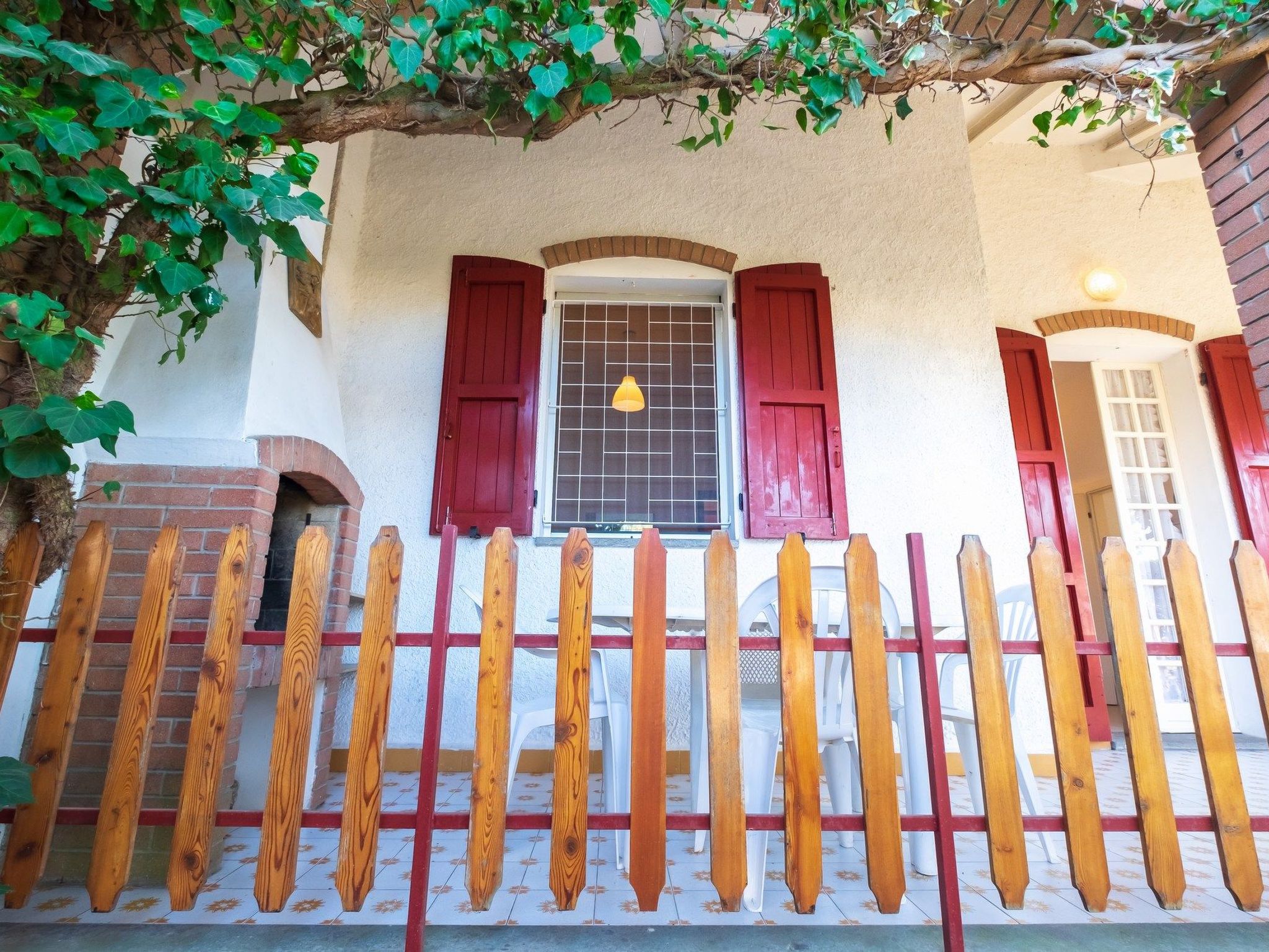 In Lido Delle Nazioni mit Großem Garten-Binnen
