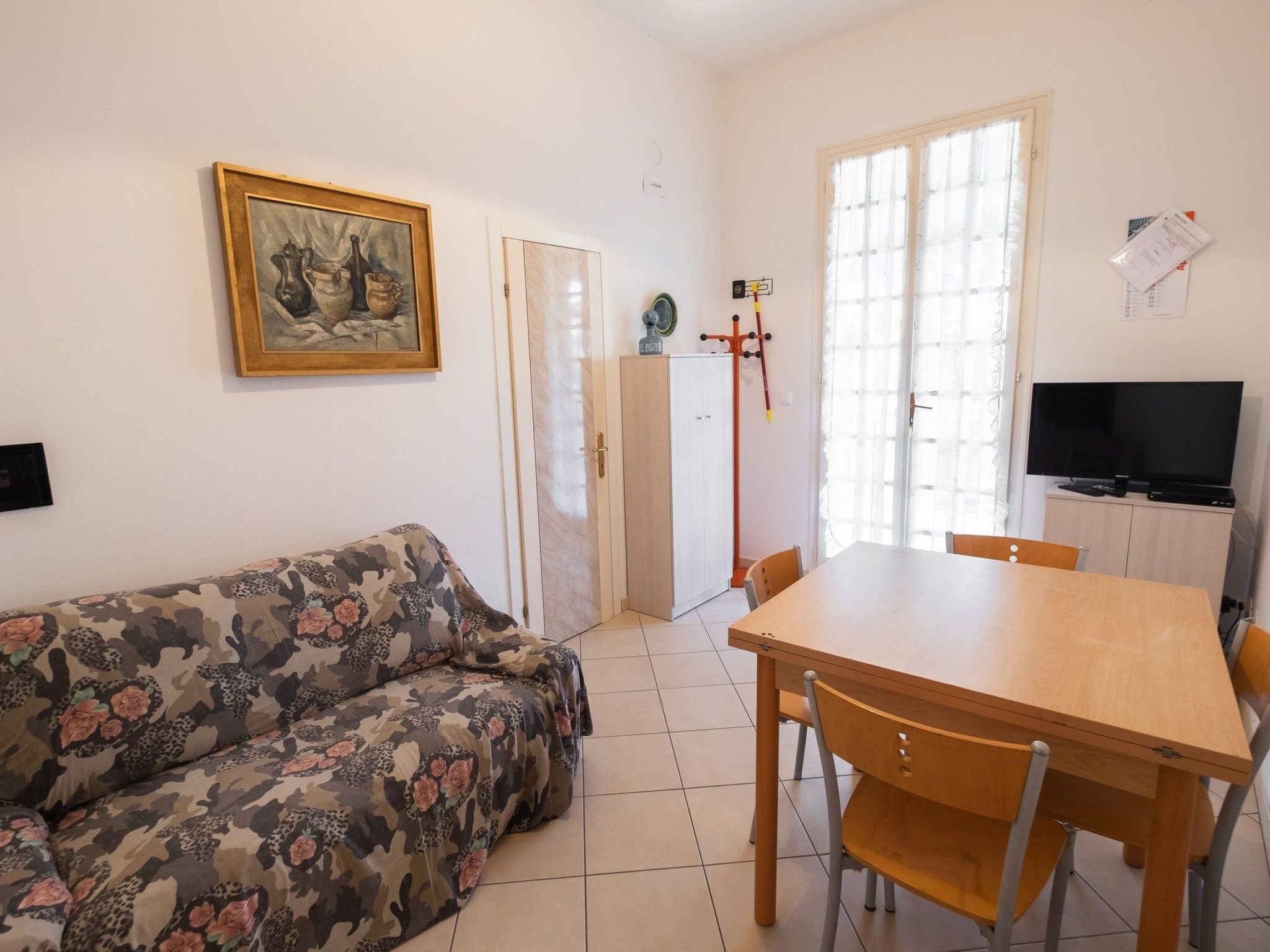 In Lido Delle Nazioni mit Großem Garten-Binnen