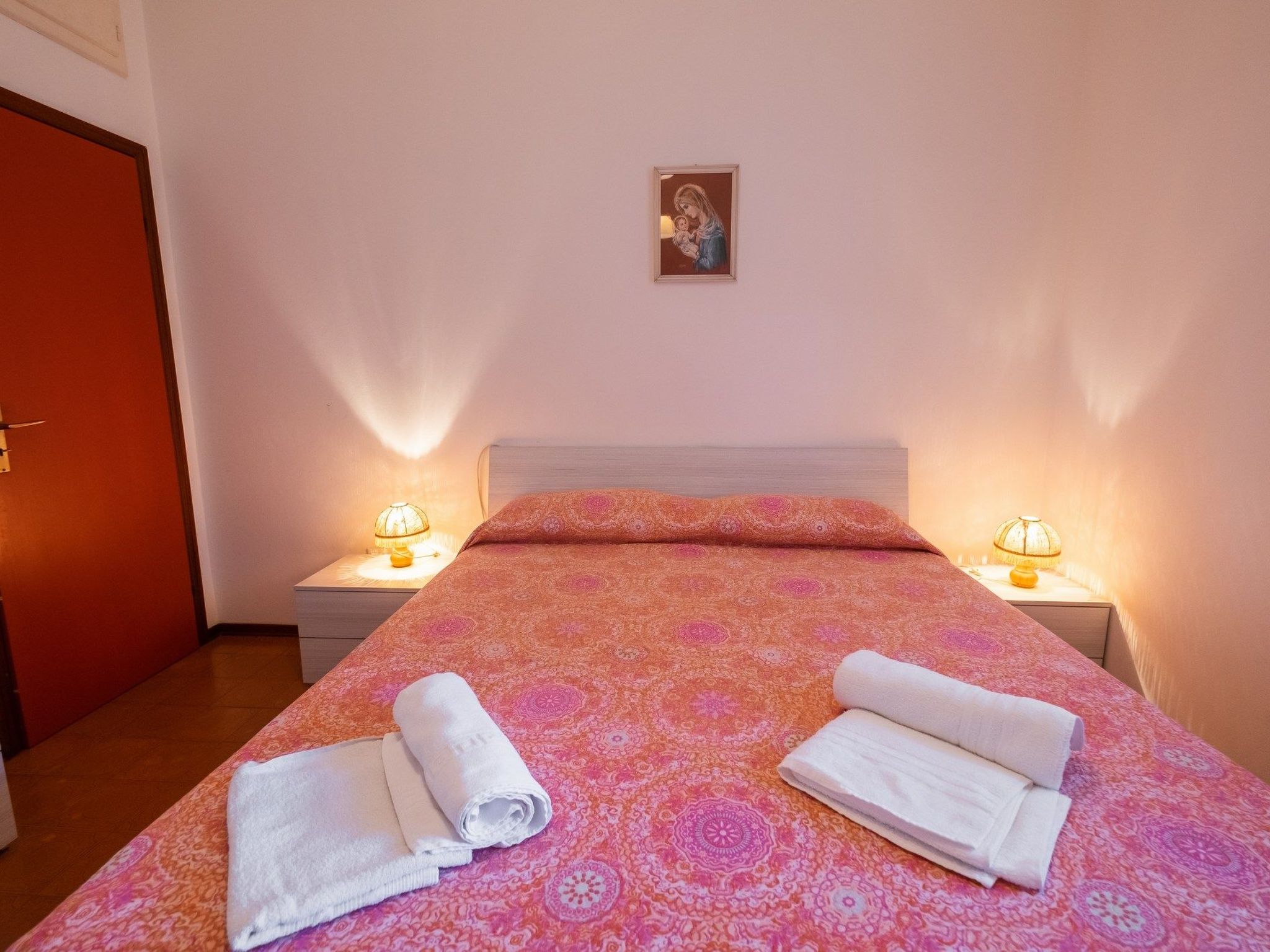 In Lido Delle Nazioni mit Großem Garten-Binnen