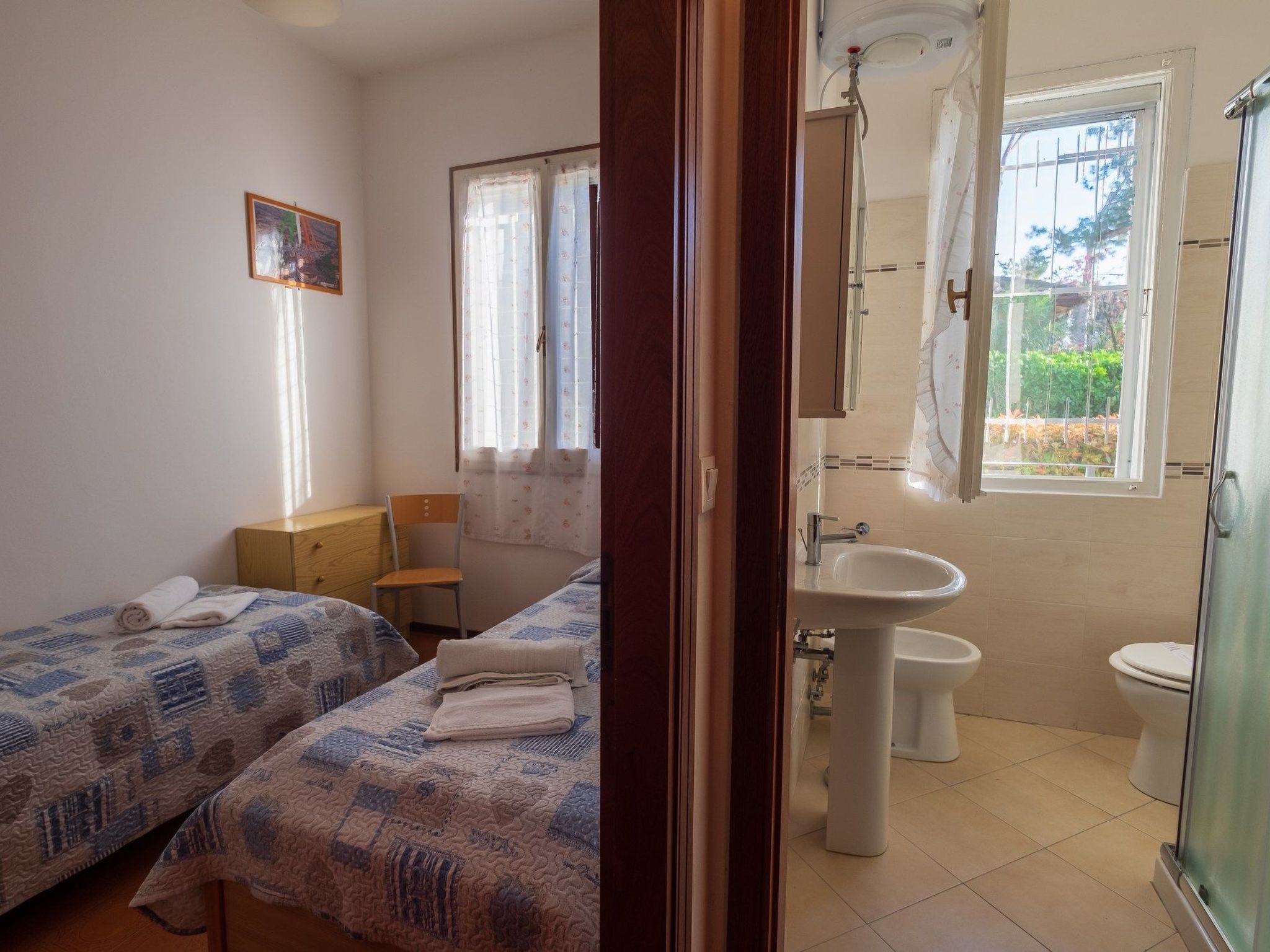 In Lido Delle Nazioni mit Großem Garten-Binnen