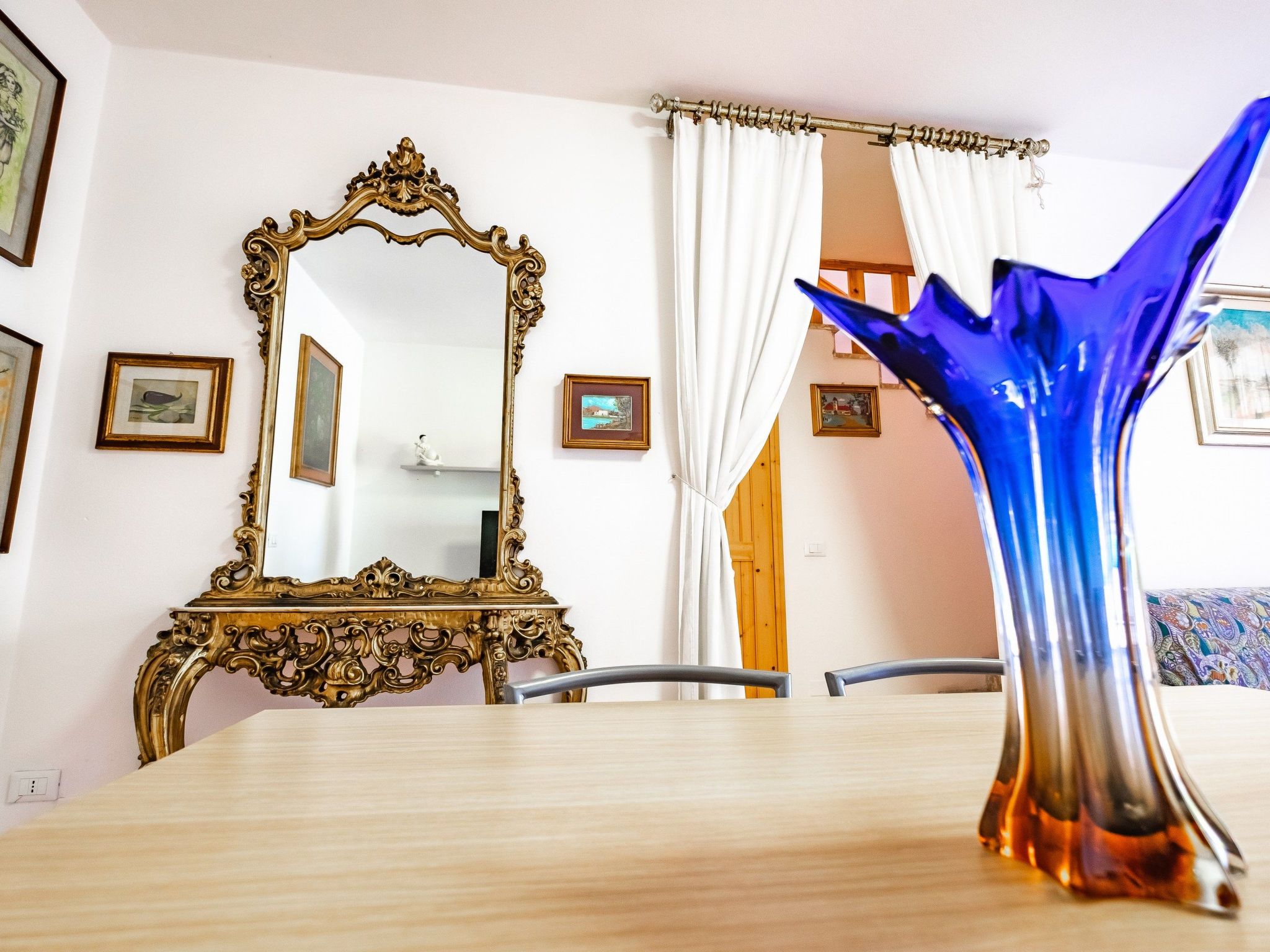 Villa für 8 Gäste mit privatem Parkplatz, 2 Badezimmer-Binnen