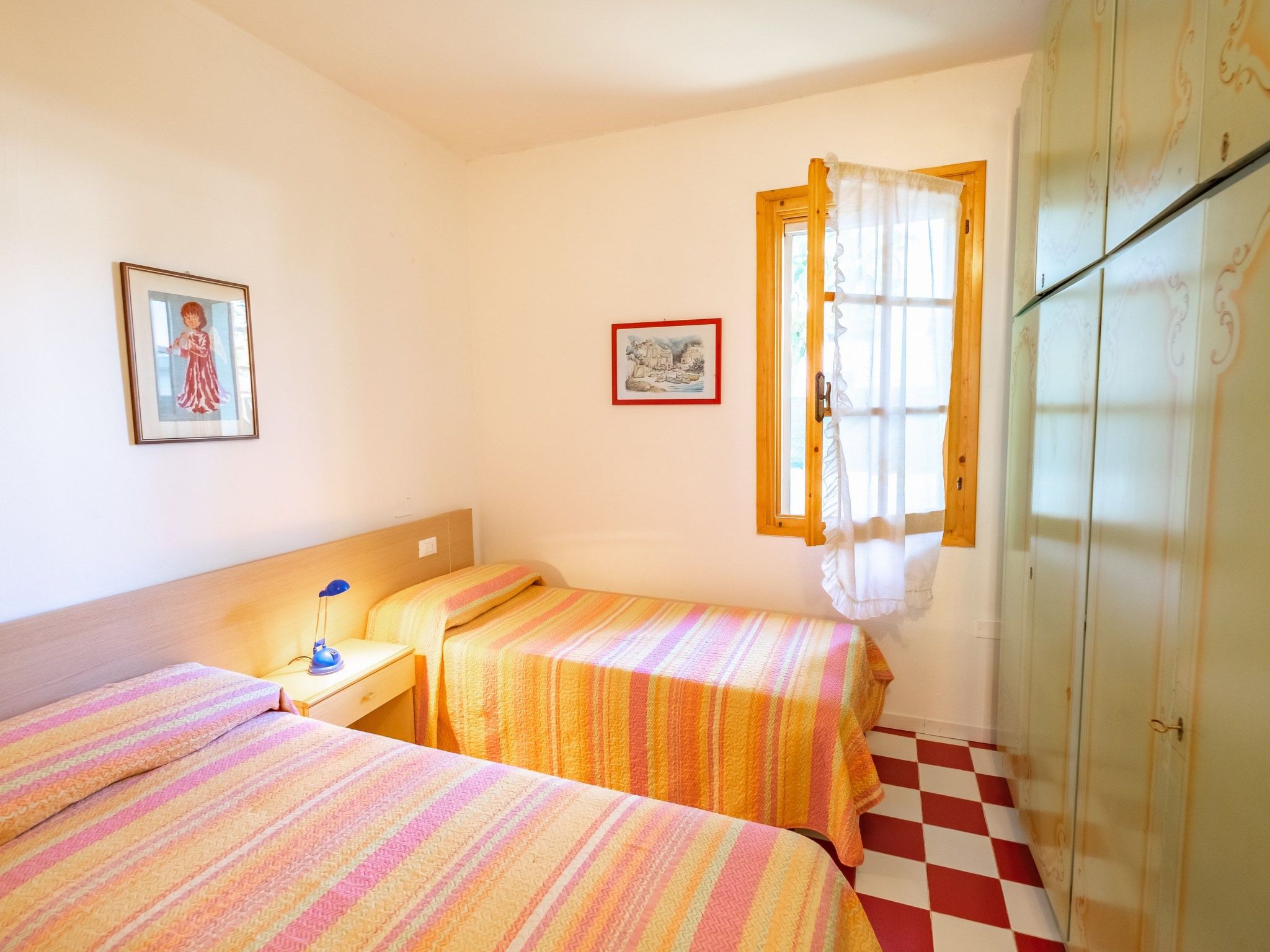 Villa für 8 Gäste mit privatem Parkplatz, 2 Badezimmer-Binnen