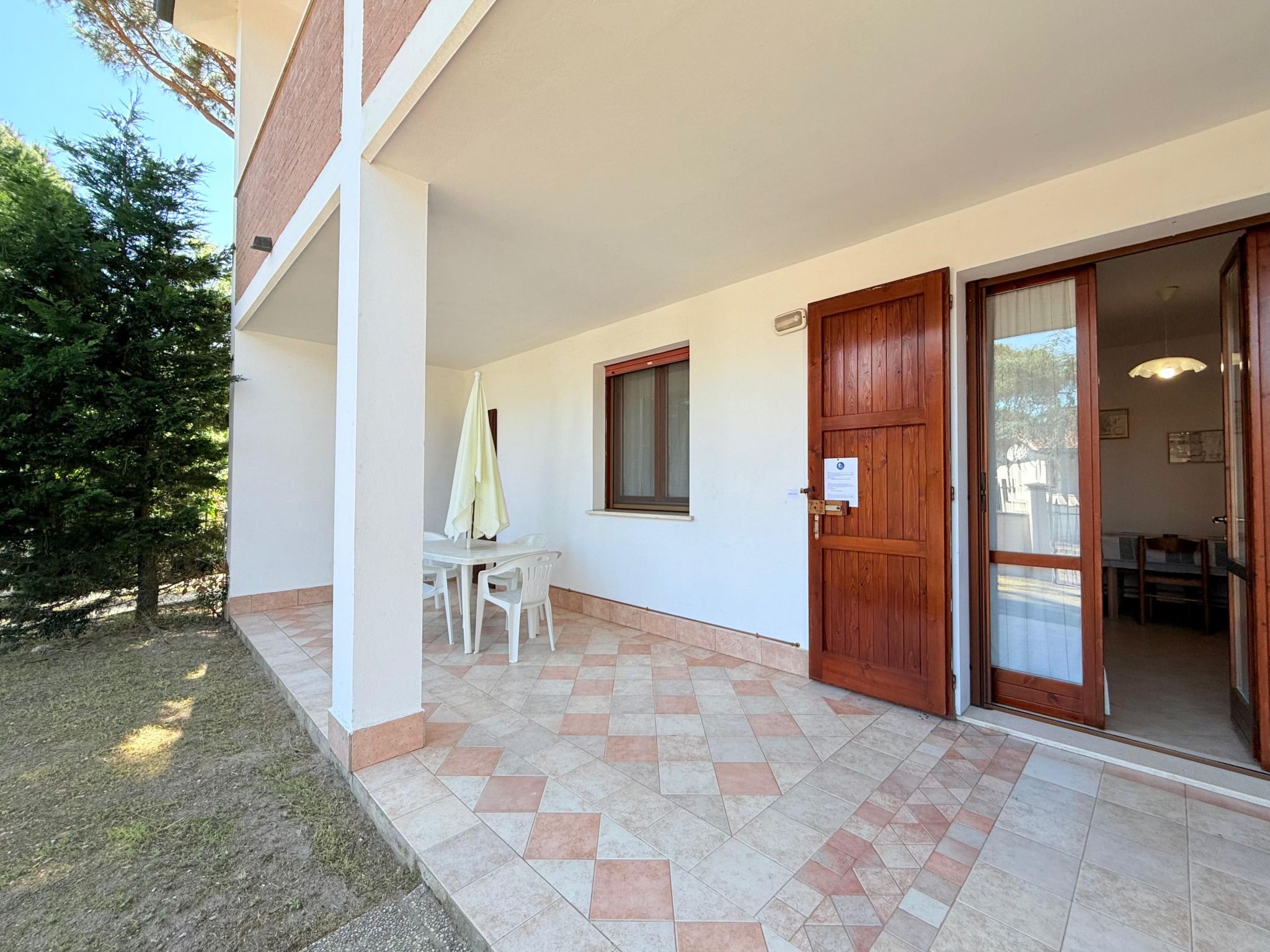 3-Zimmer-Villa, Erdgeschoss, 2 Gärten, Klima-Inside