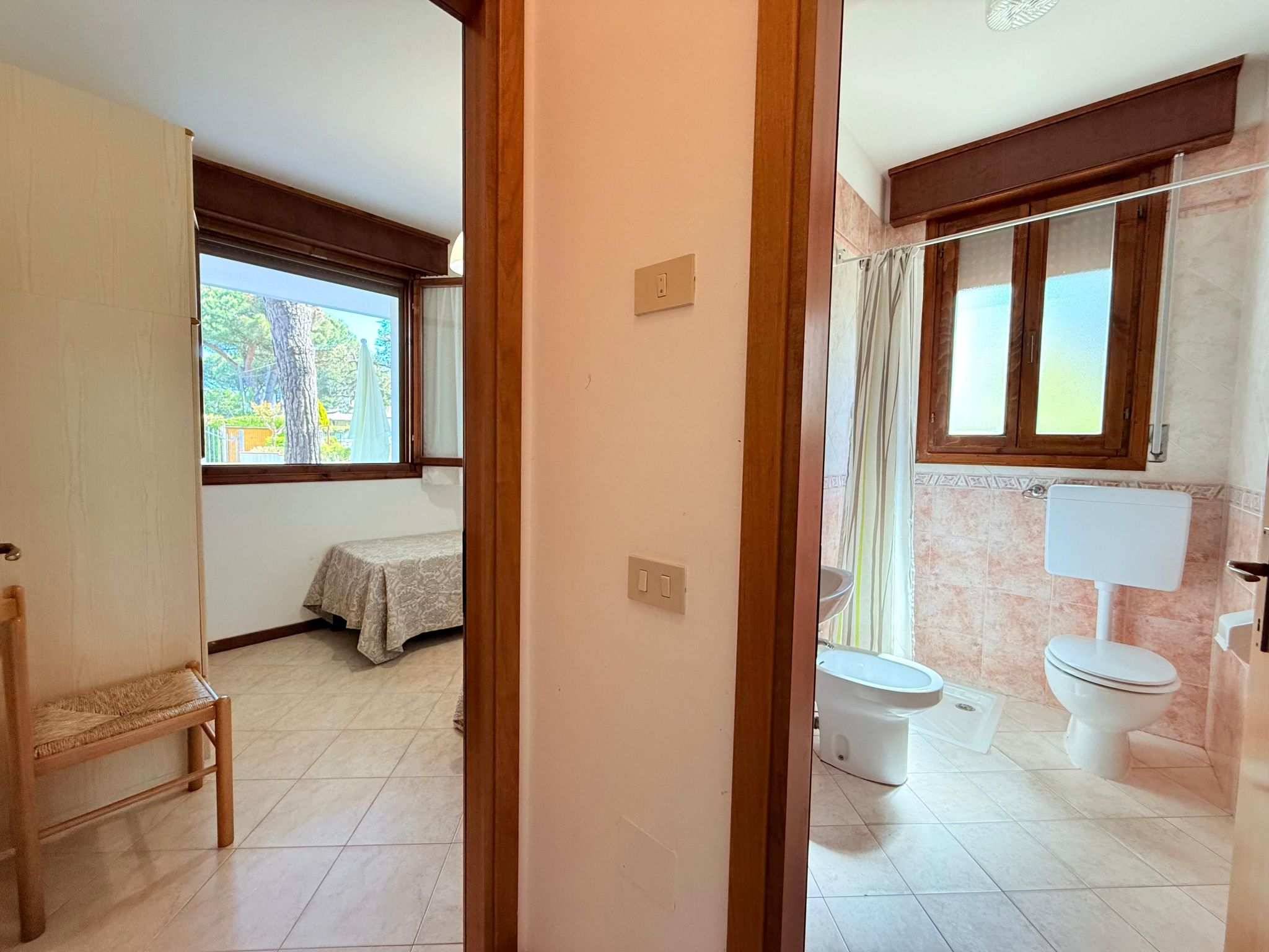 3-Zimmer-Villa, Erdgeschoss, 2 Gärten, Klima-Inside