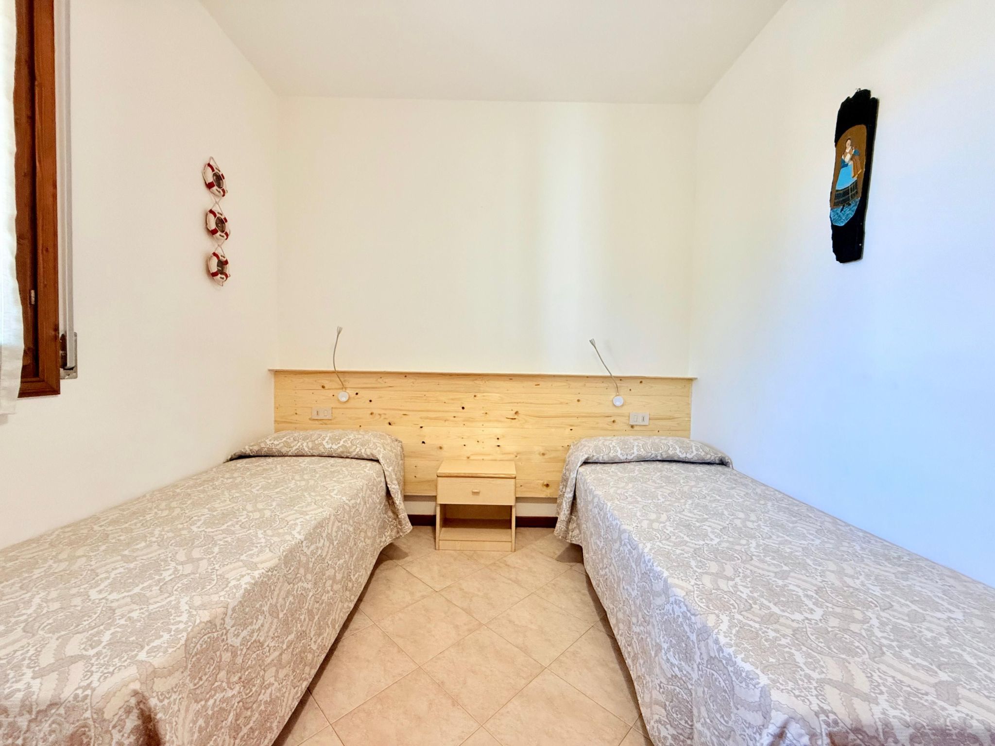 3-Zimmer-Villa, Erdgeschoss, 2 Gärten, Klima-Inside