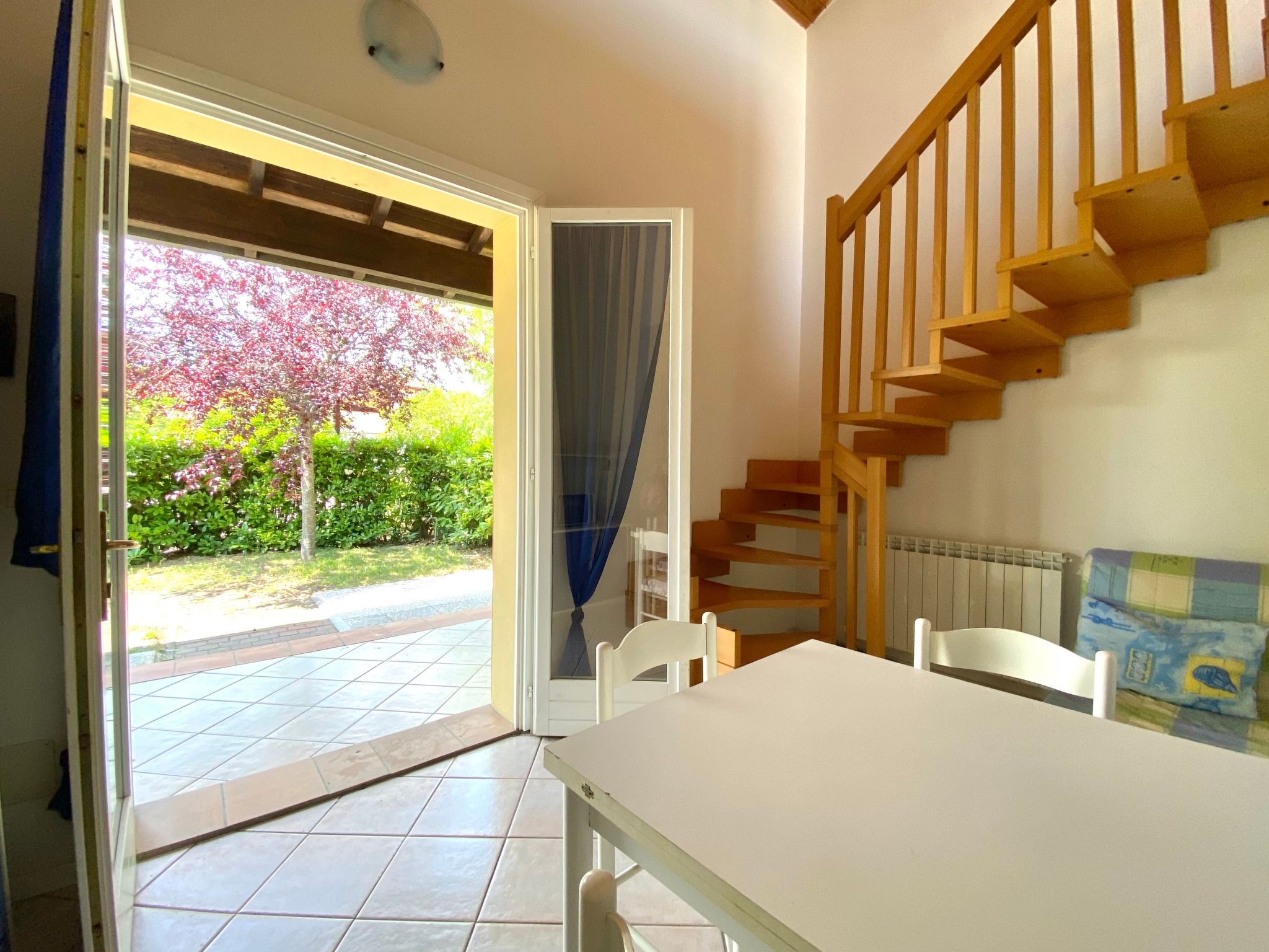 Elegantes Haupthaus, großer Garten, 2 Klima-Dedans