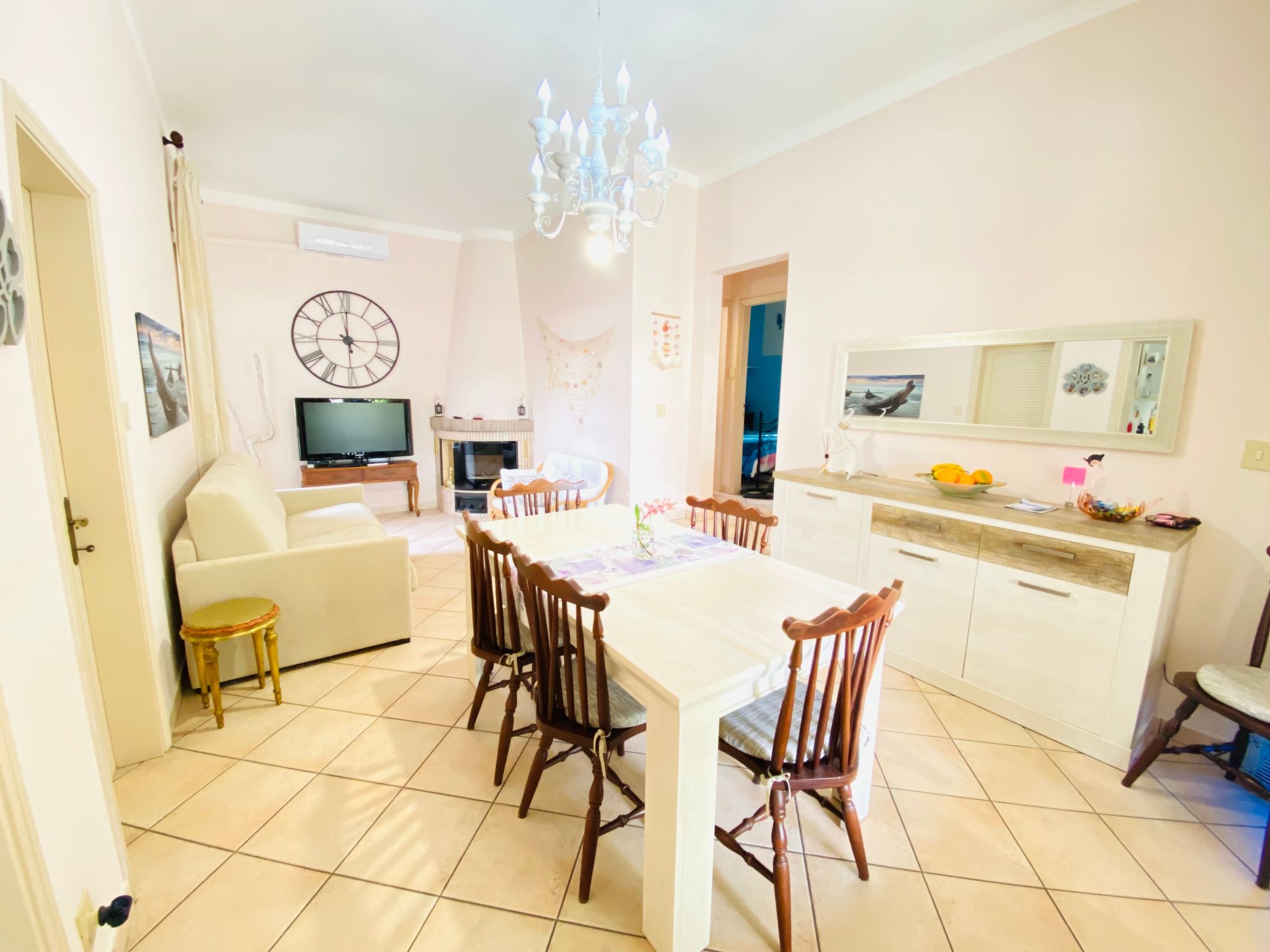 Repräsentative Villa, Klima, 300 Meter vom Meer entfernt-Dedans