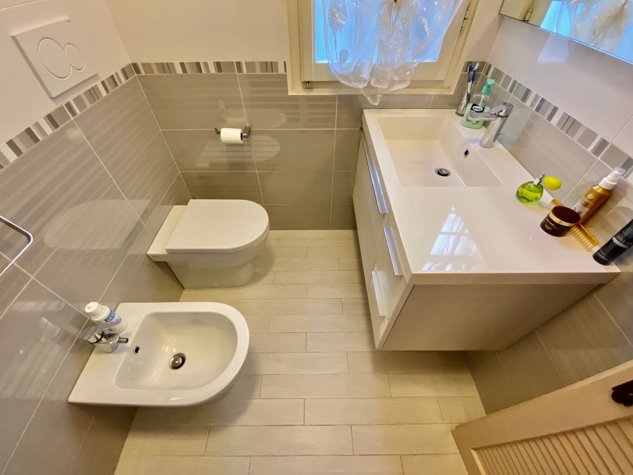 Repräsentative Villa, Klima, 300 Meter vom Meer entfernt-Drinnen