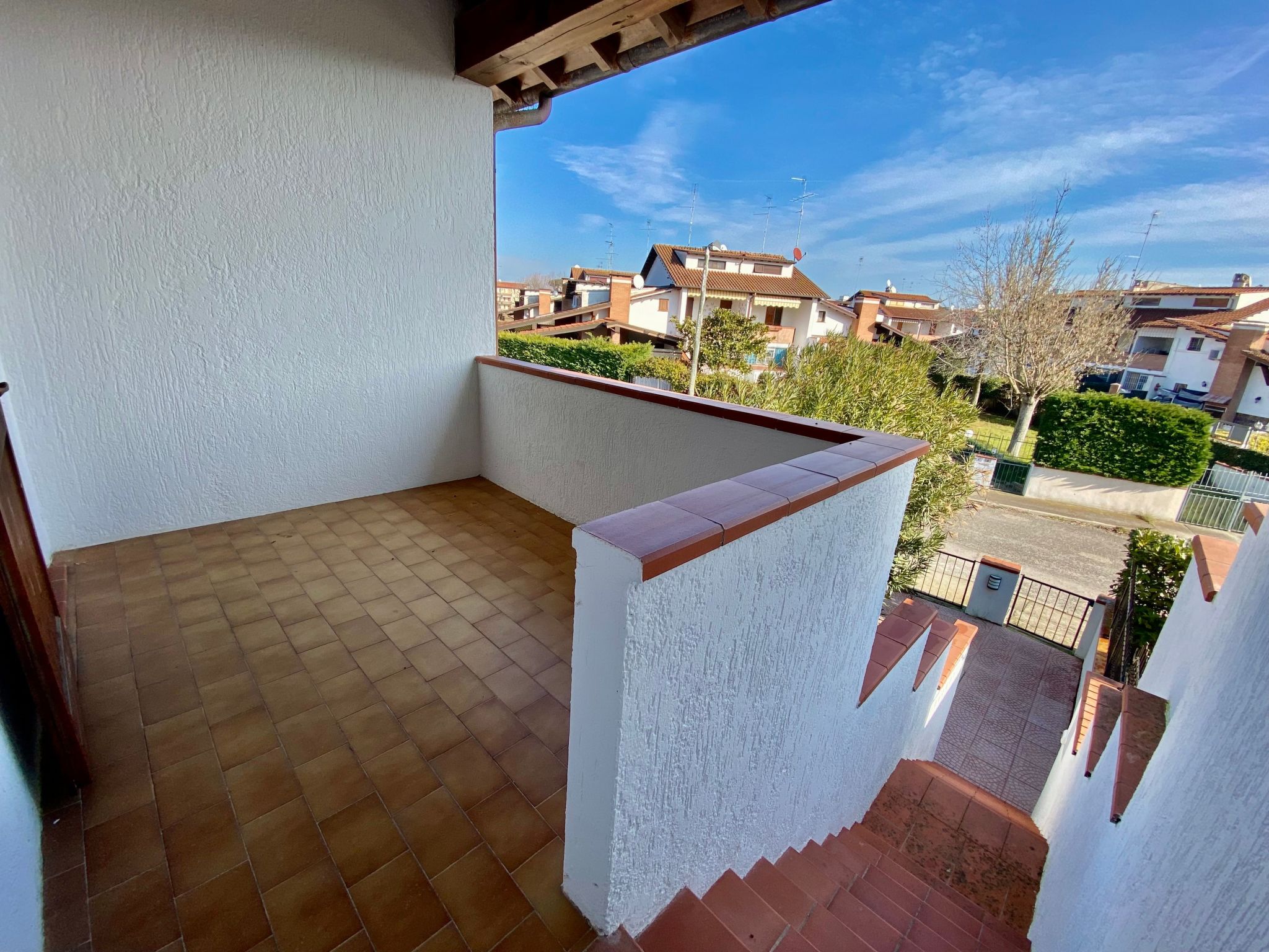 Vertikales Haus mit privatem Garten, 2 Klima-Inside