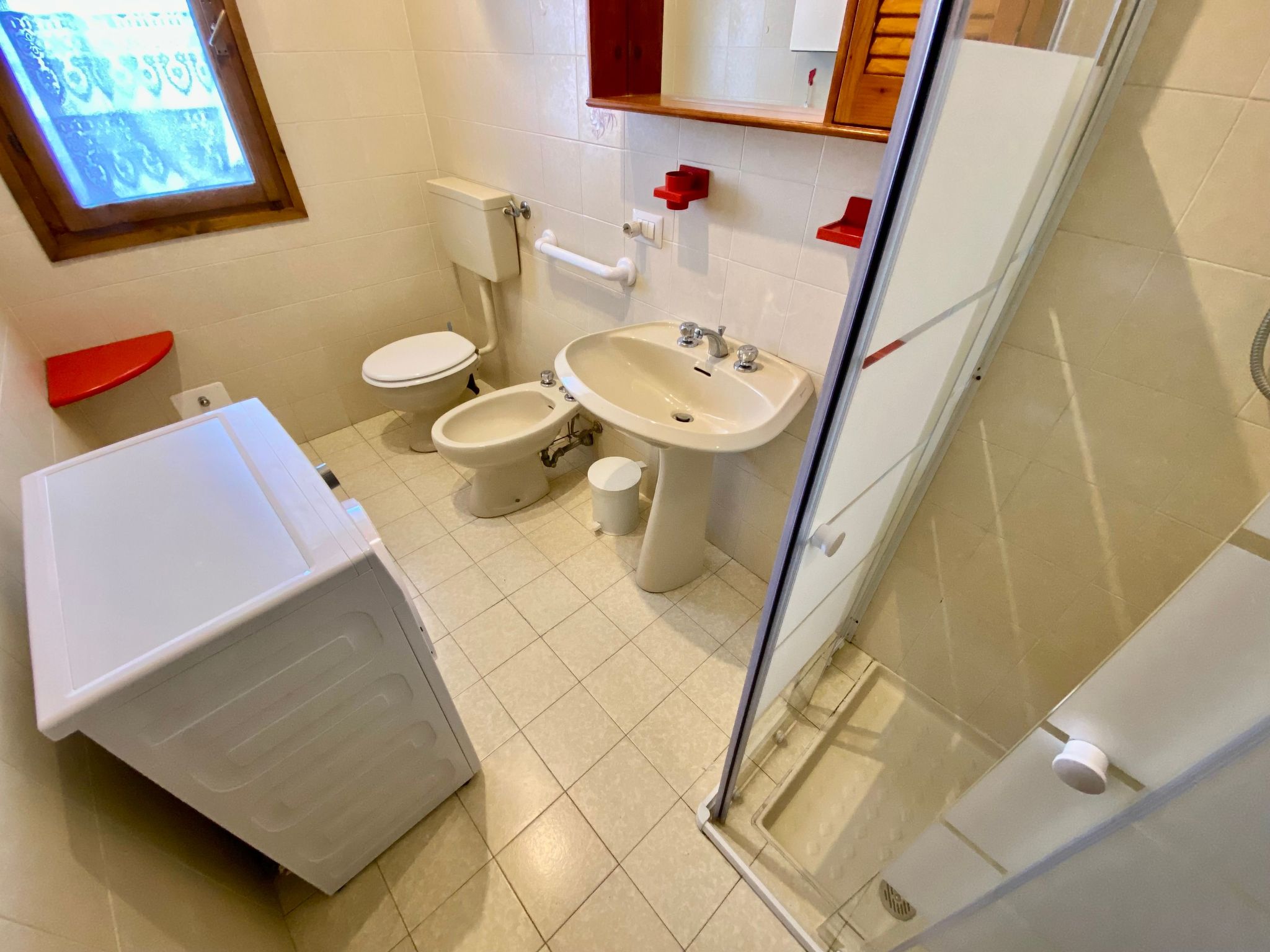 Vertikales Haus mit privatem Garten, 2 Klima-Inside