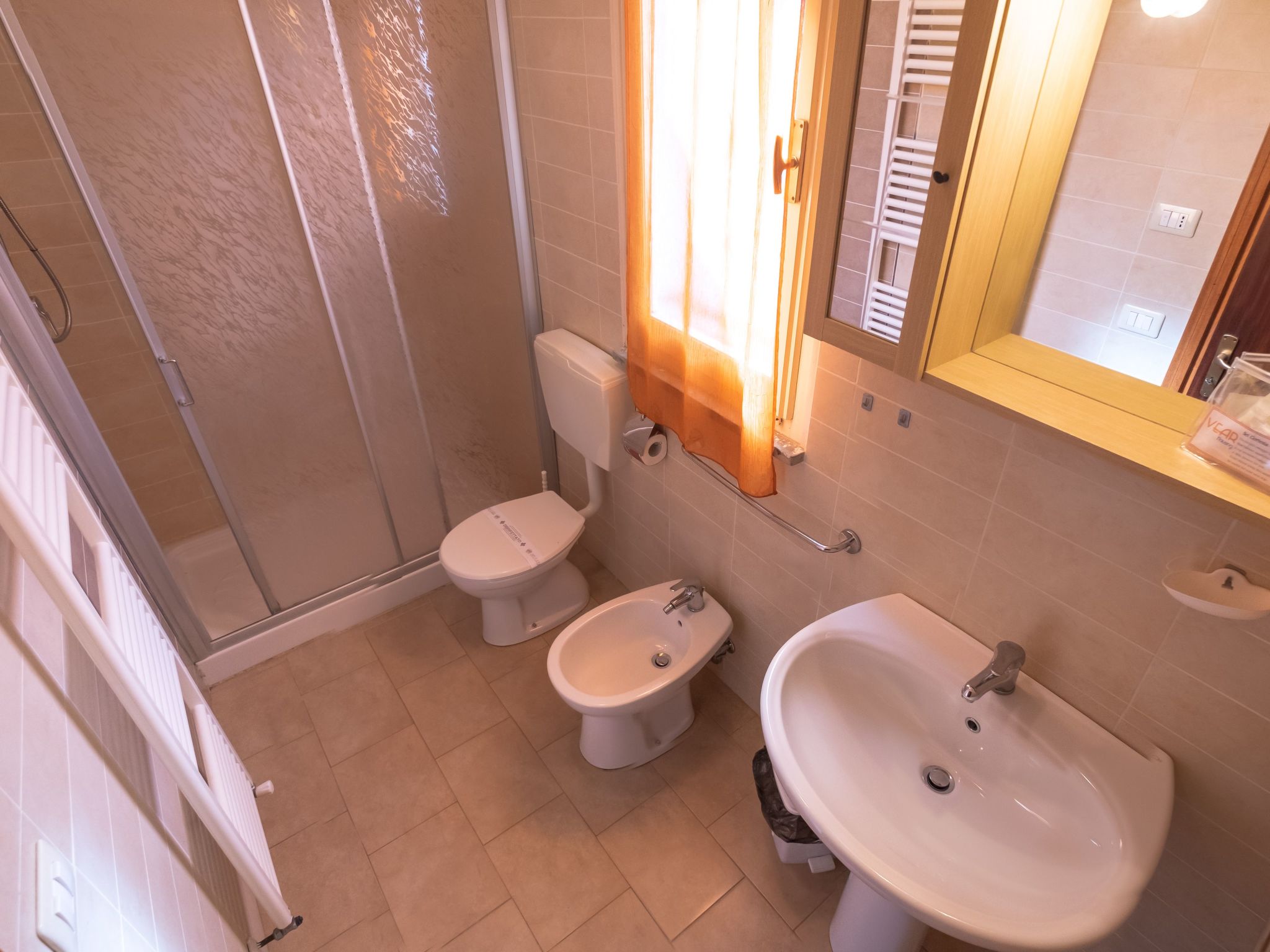 Gemütliche Hütte, Erdgeschoss, Garten und Grillplatz-Binnen