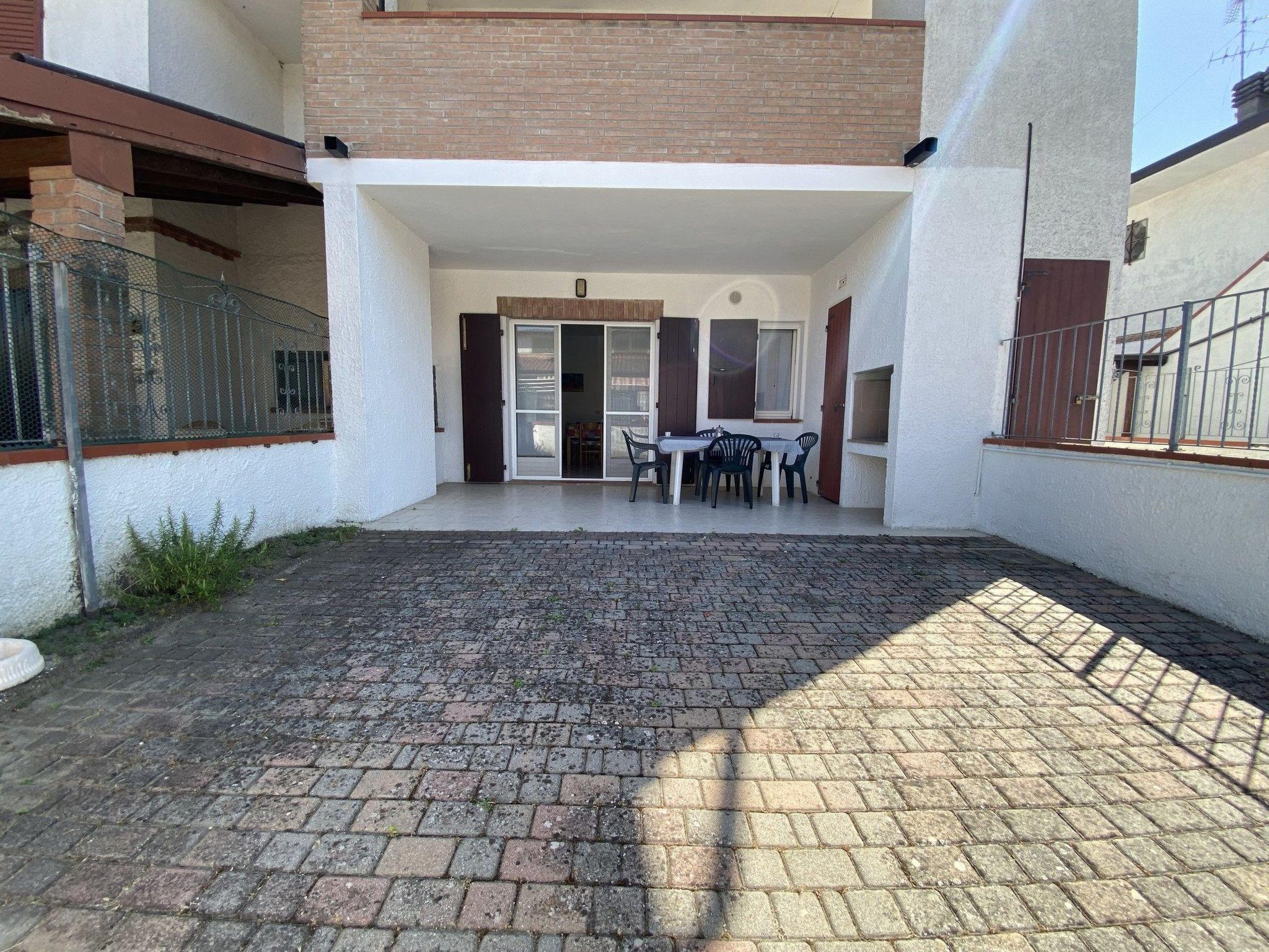 Moderne Villa mit Terrasse, Grill, Privatgarten