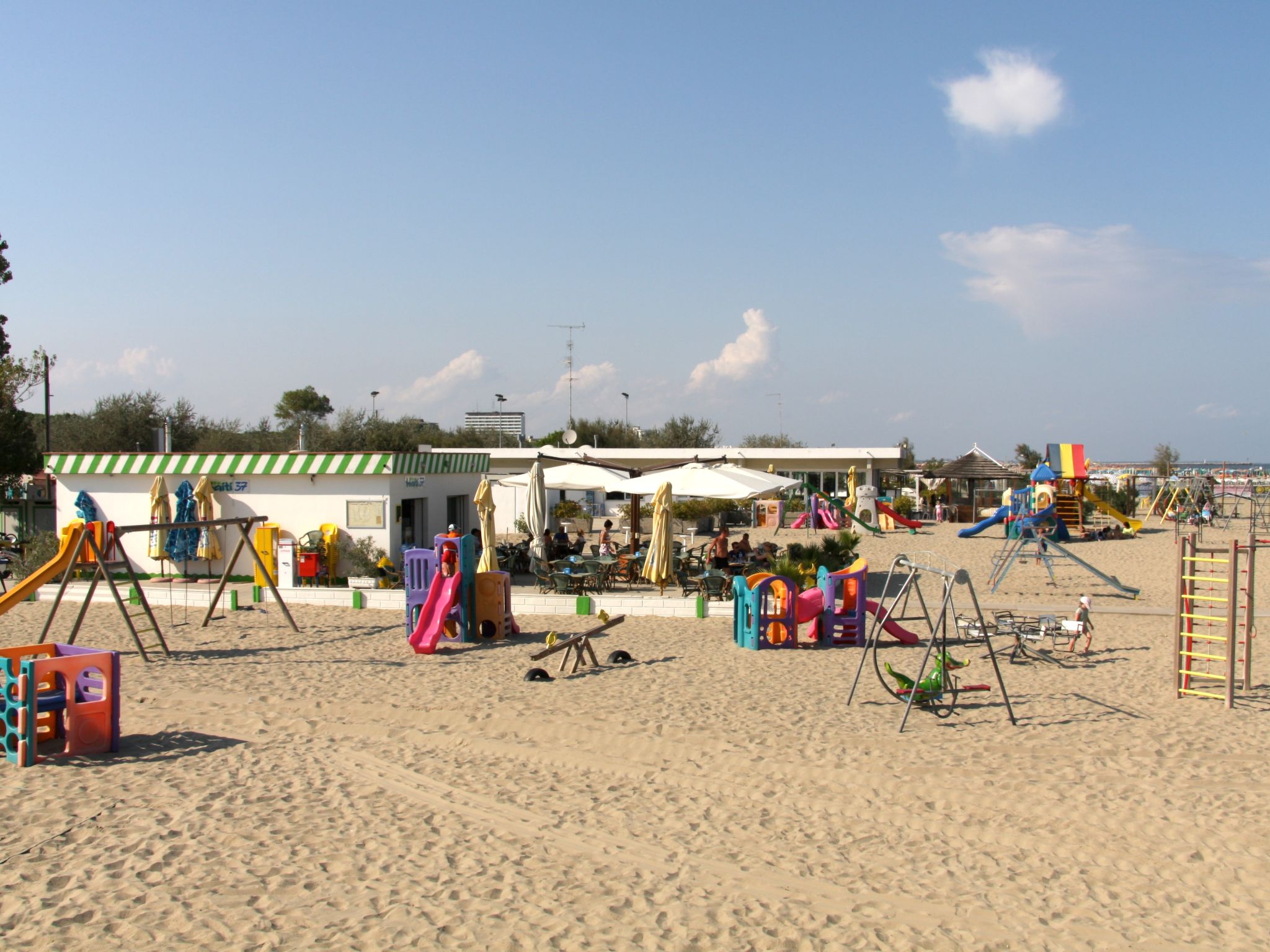 Mare e Pineta-Buiten