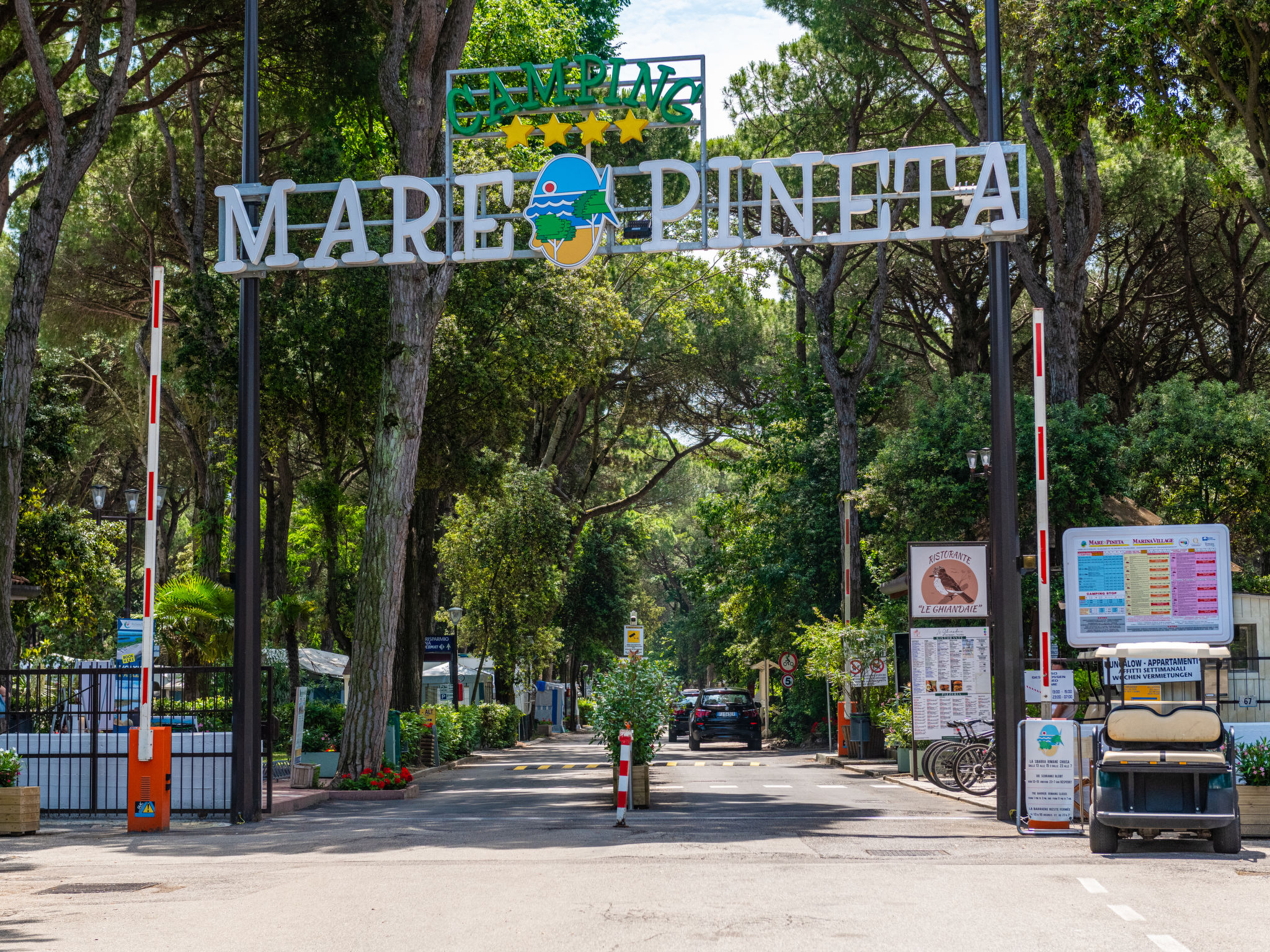 Mare e Pineta-Buiten