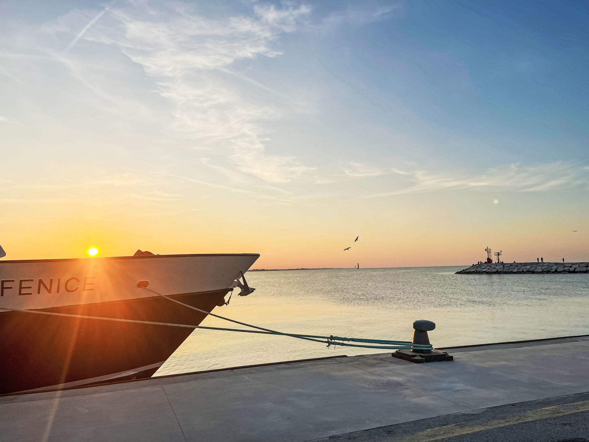 Flacher Strand und Zentrum, Privatparkplatz - Dehors
