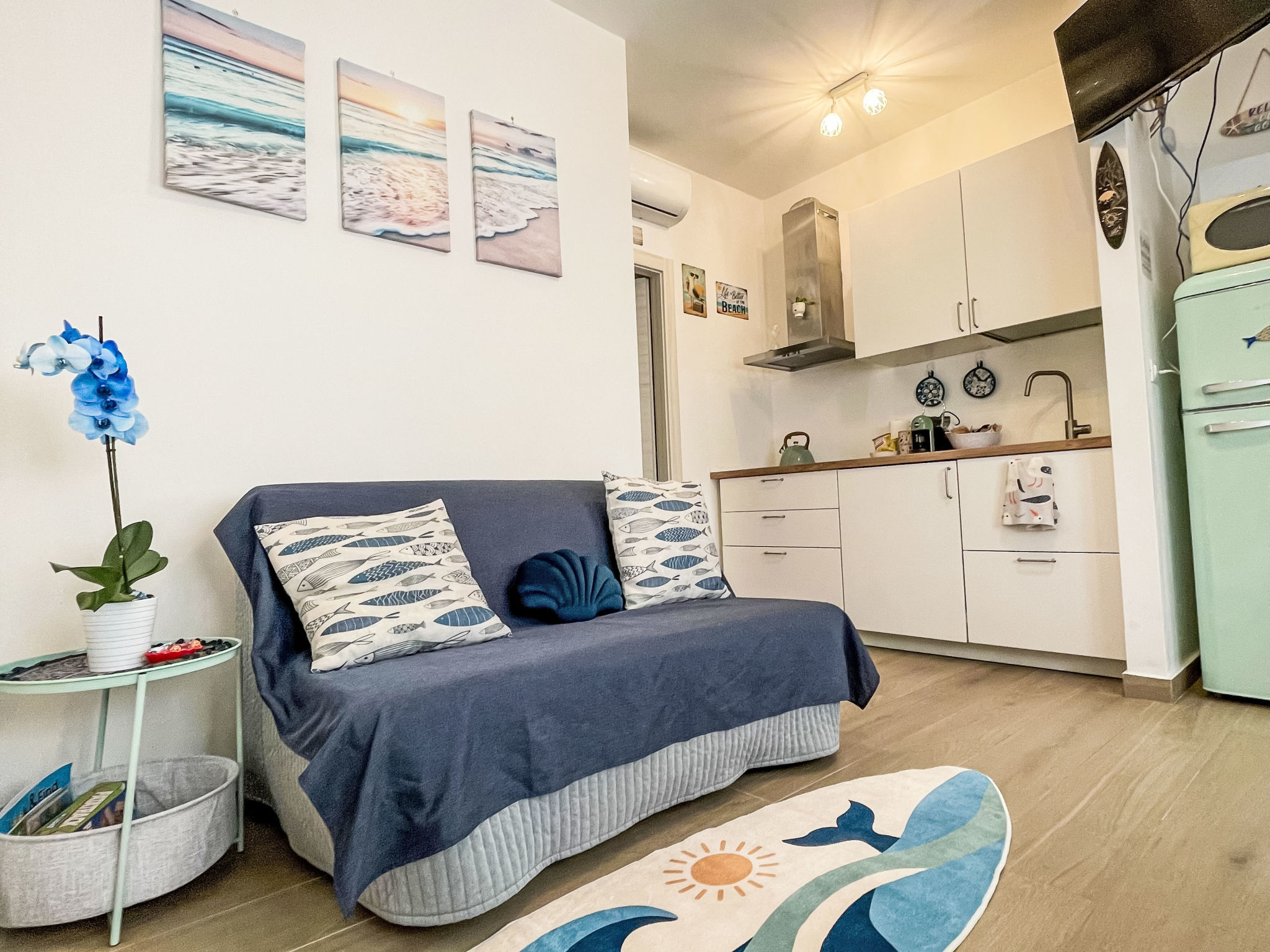 Flacher Strand und Zentrum, Privatparkplatz