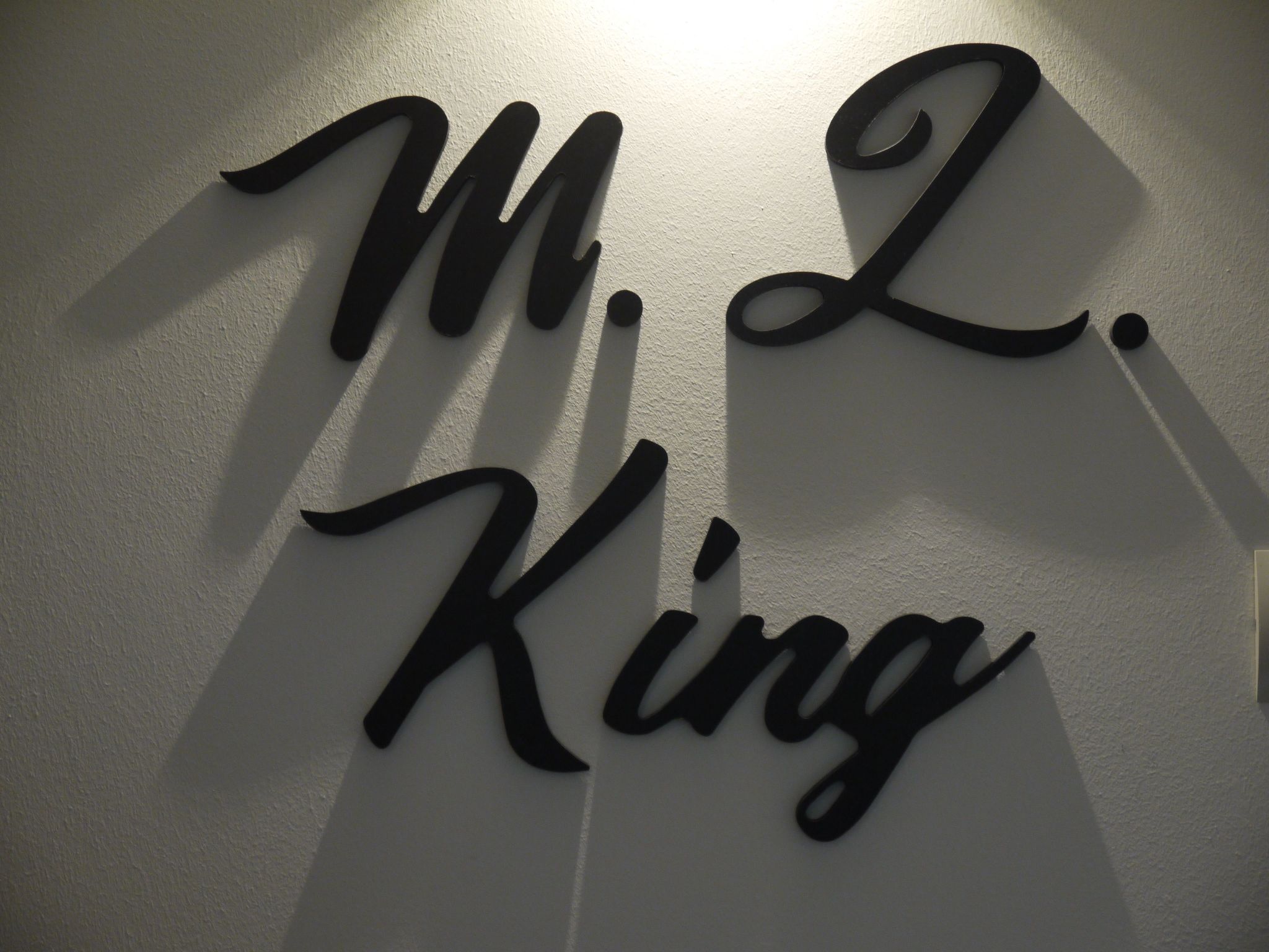 'Dear Peace on the Hill-Dedans