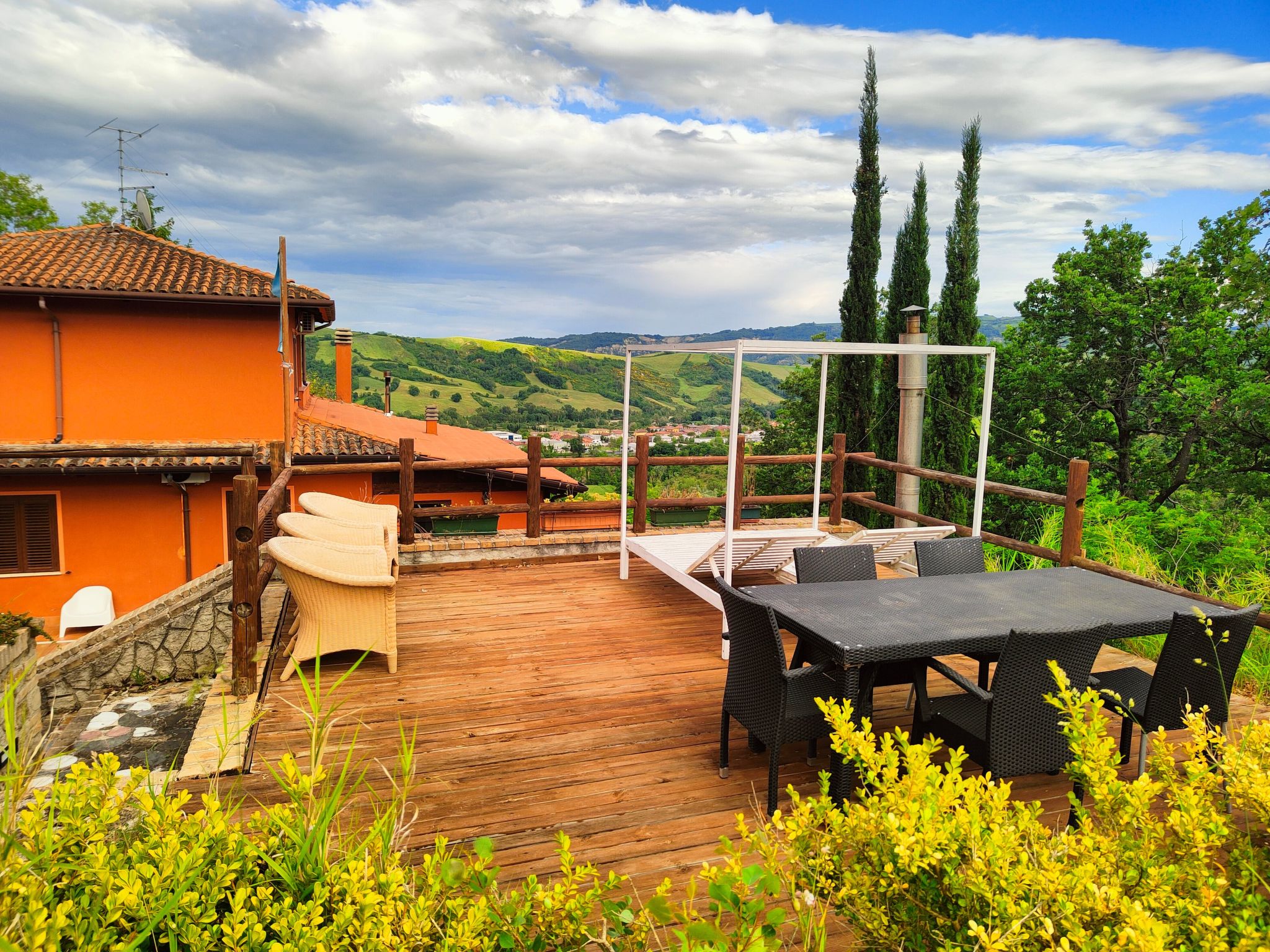 Landgut "TenutaQuarantaOlivi-Drinnen