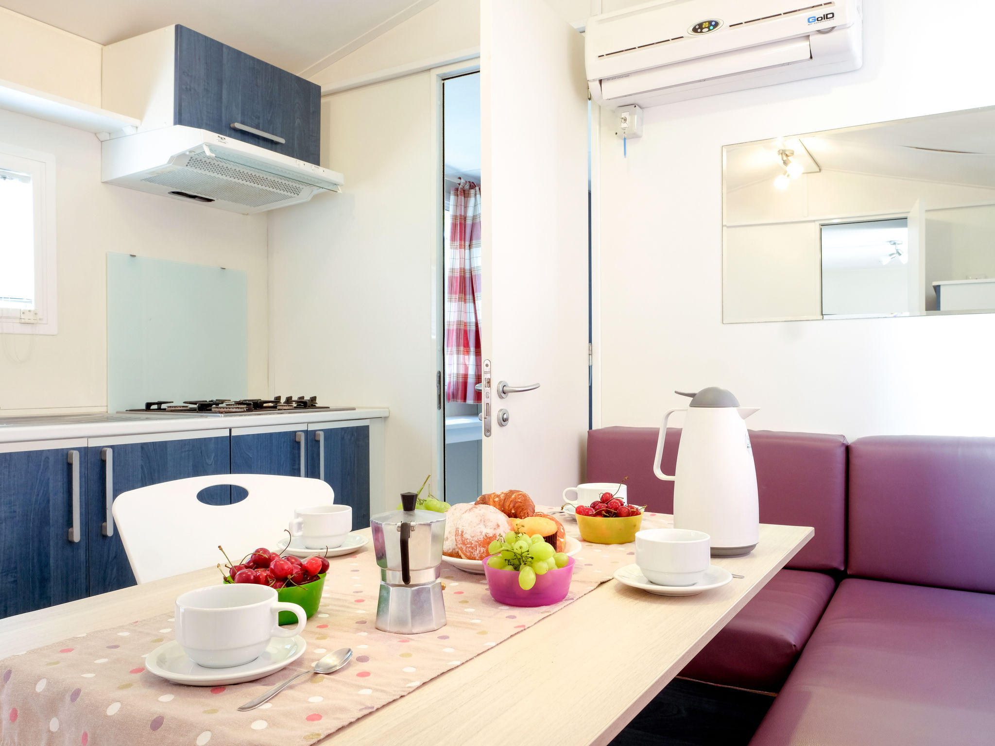 Happy Camp Mobil Homes in Riccione-Dedans