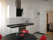 Appartement Bellavista op 20 meter van het strand in centrum Cattolica - thumbnail 6