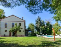 Licht unter den Buchen, Marche Urlaub, privater Pool