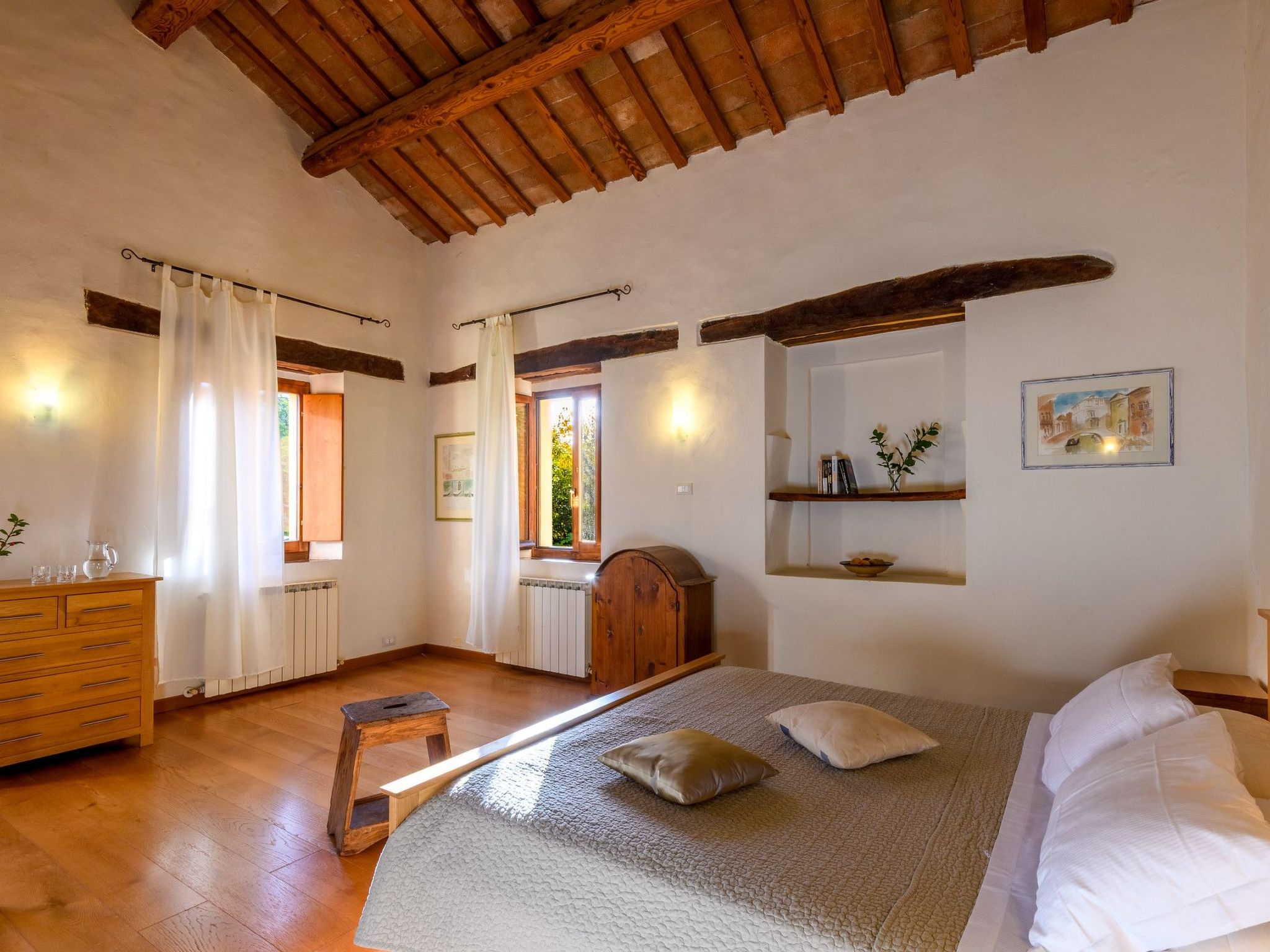 Licht unter den Buchen, Marche Urlaub, privater Pool-Dedans