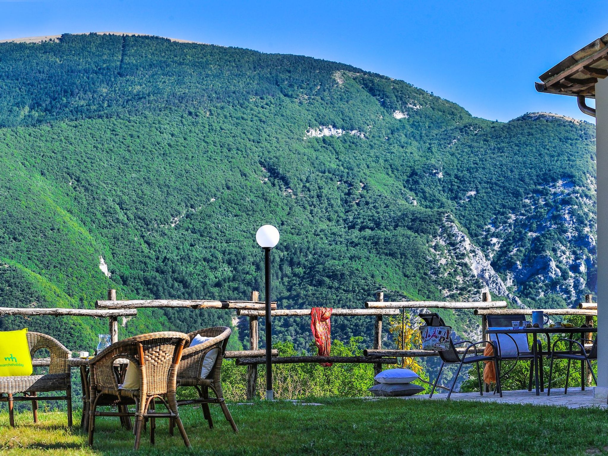 Acquanera - Marcheholiday, mit privatem Pool-Binnen