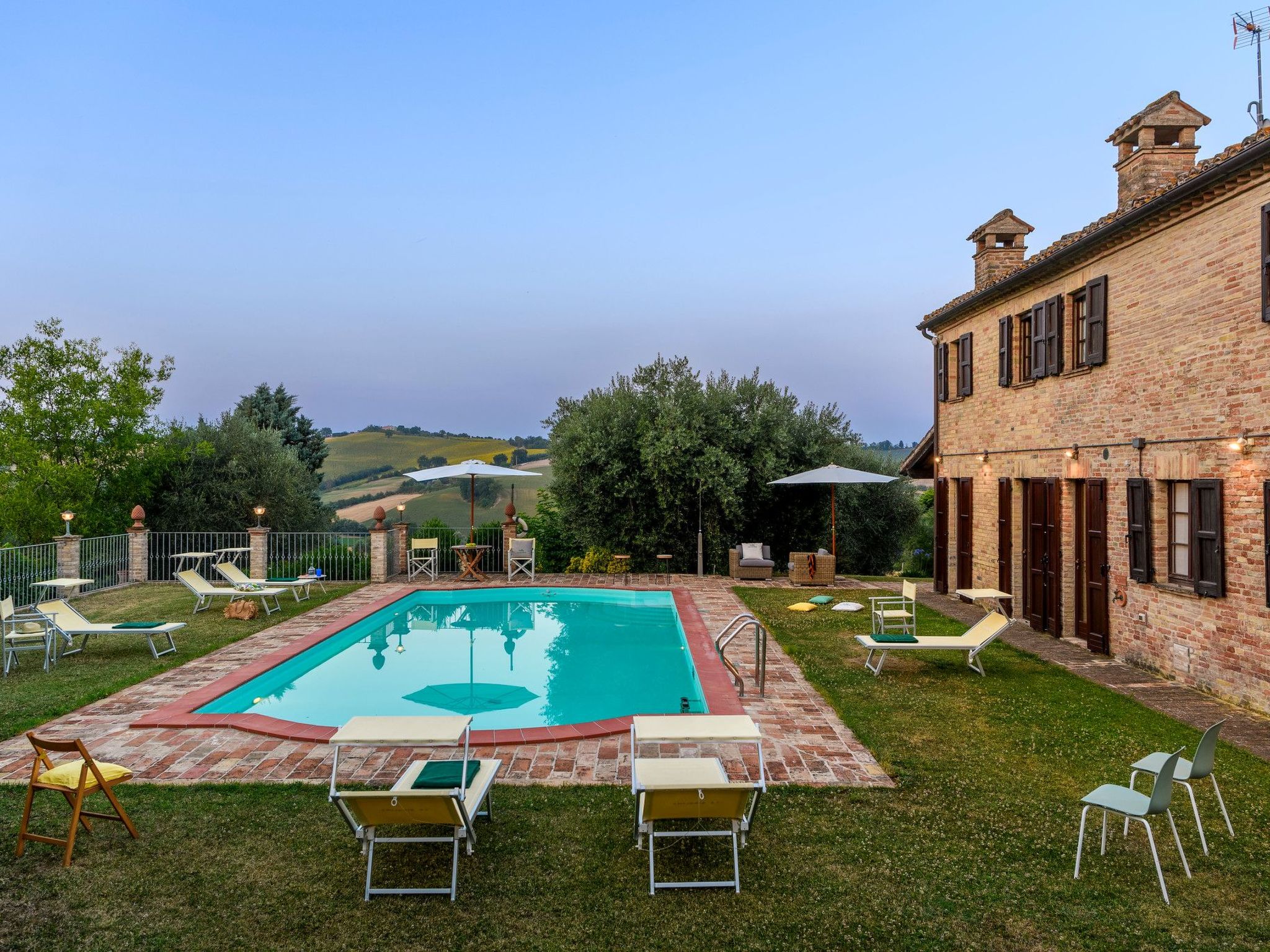 La Girolima, MarchFerienhäuser-Binnen