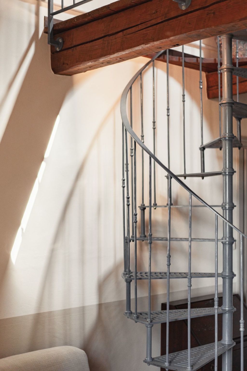 Mit Mezzanin und Schwimmbad, in einem Bauernhaus in den Hügeln-Drinnen