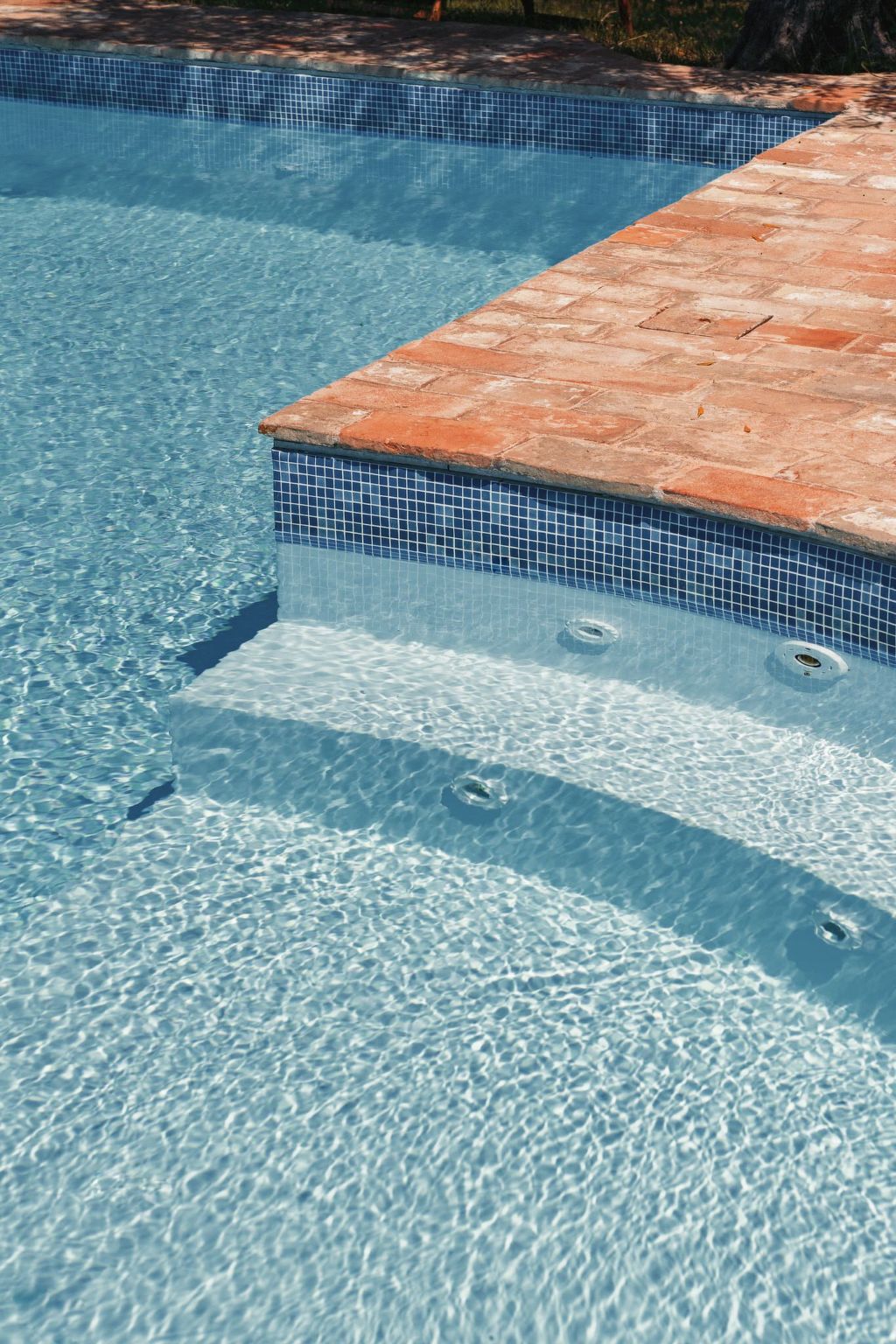 Mit Mezzanin und Schwimmbad, in einem Bauernhaus in den Hügeln-Drinnen