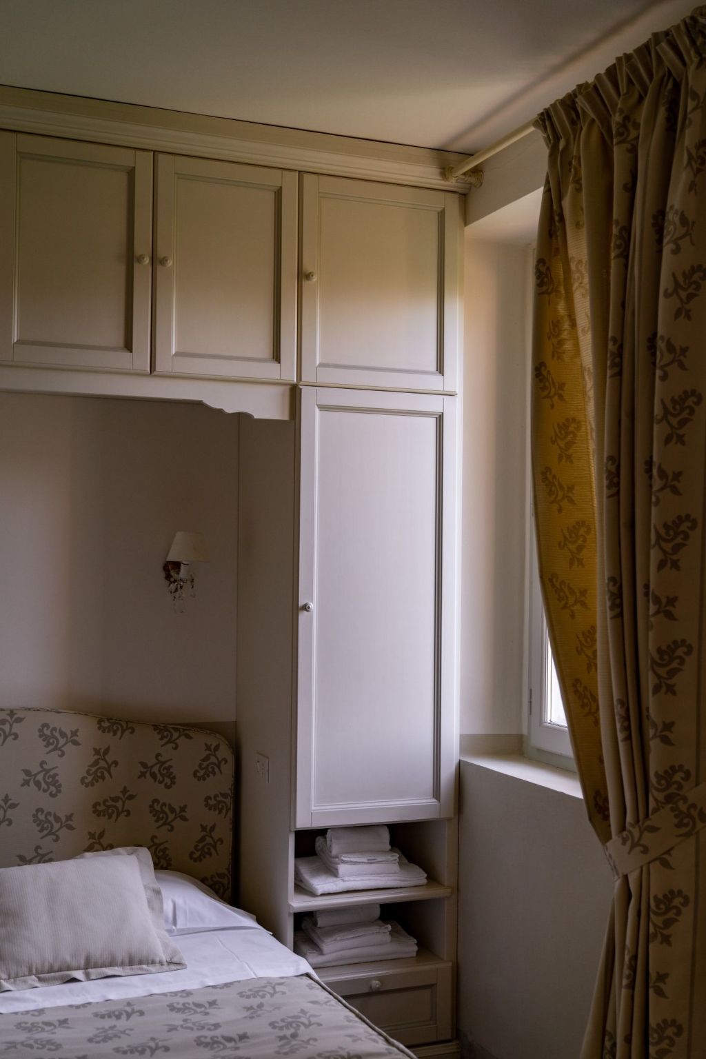 Studio-Apartment mit Garten, Grill, Pool und Aussicht-Drinnen