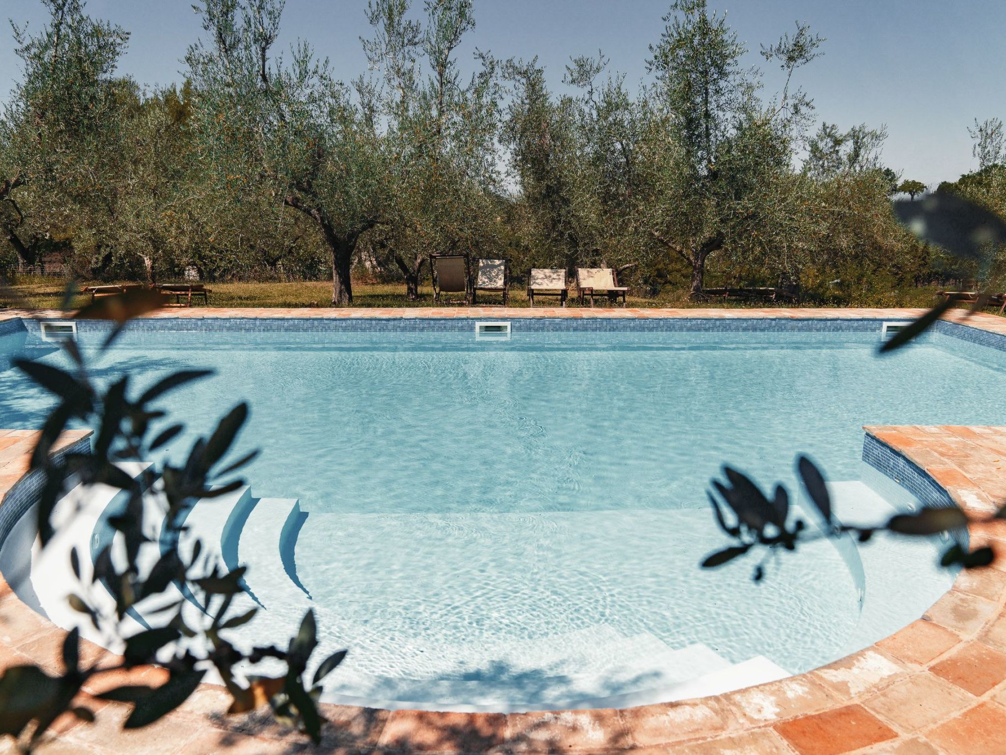 Studio-Apartment mit Garten, Grill, Pool und Aussicht-Drinnen