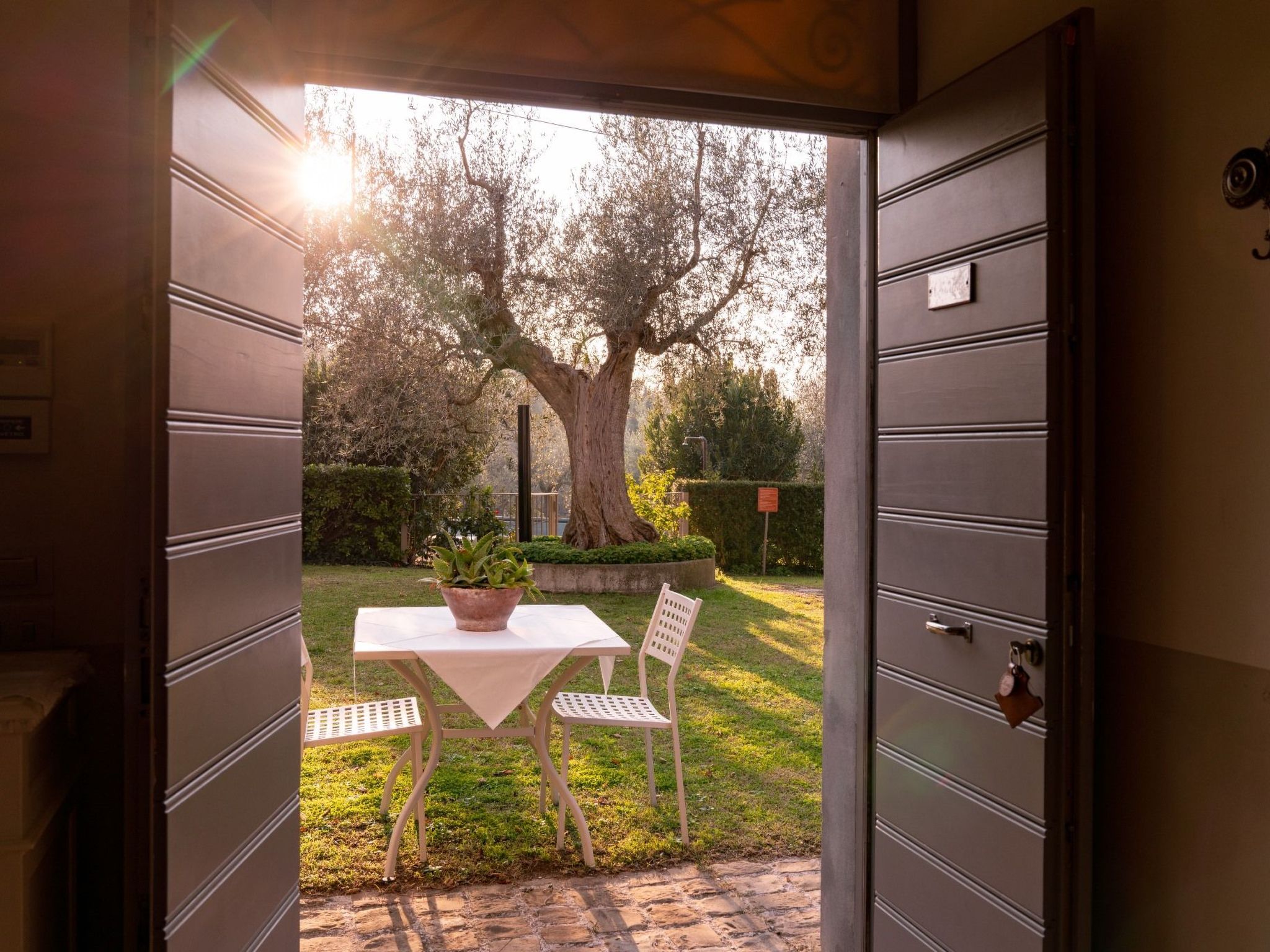 Studio-Apartment mit Sommerpool, Garten und Aussicht-Binnen